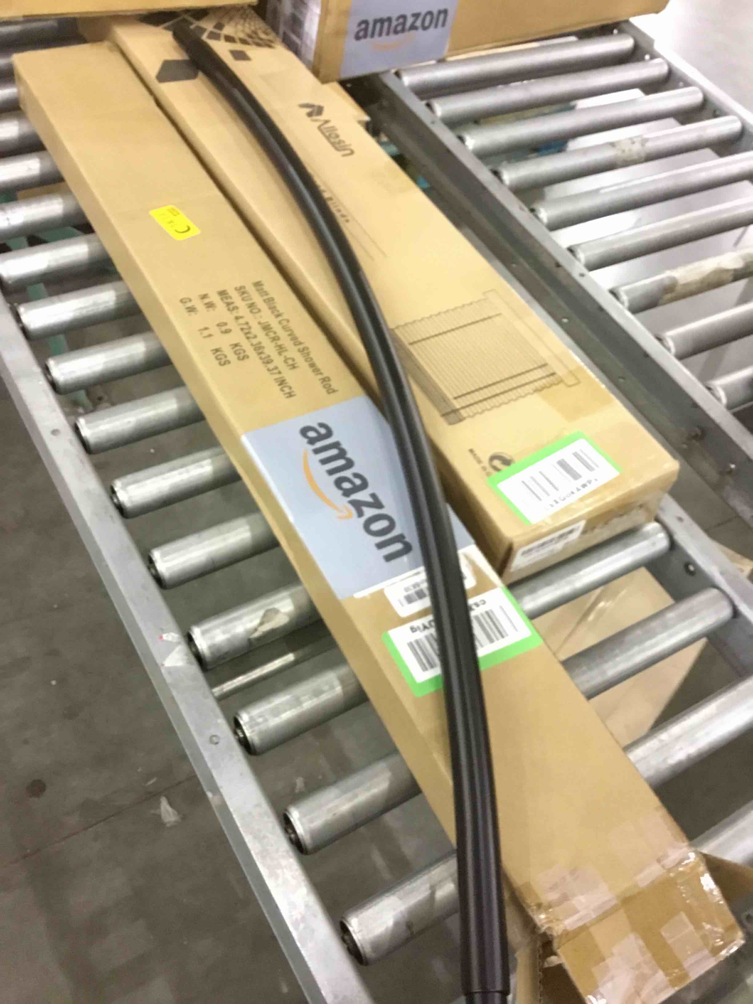 https://s3.amazonaws.com/lotting-images-prod/BargainHunt/EXS00380258_1716466129591.jpeg