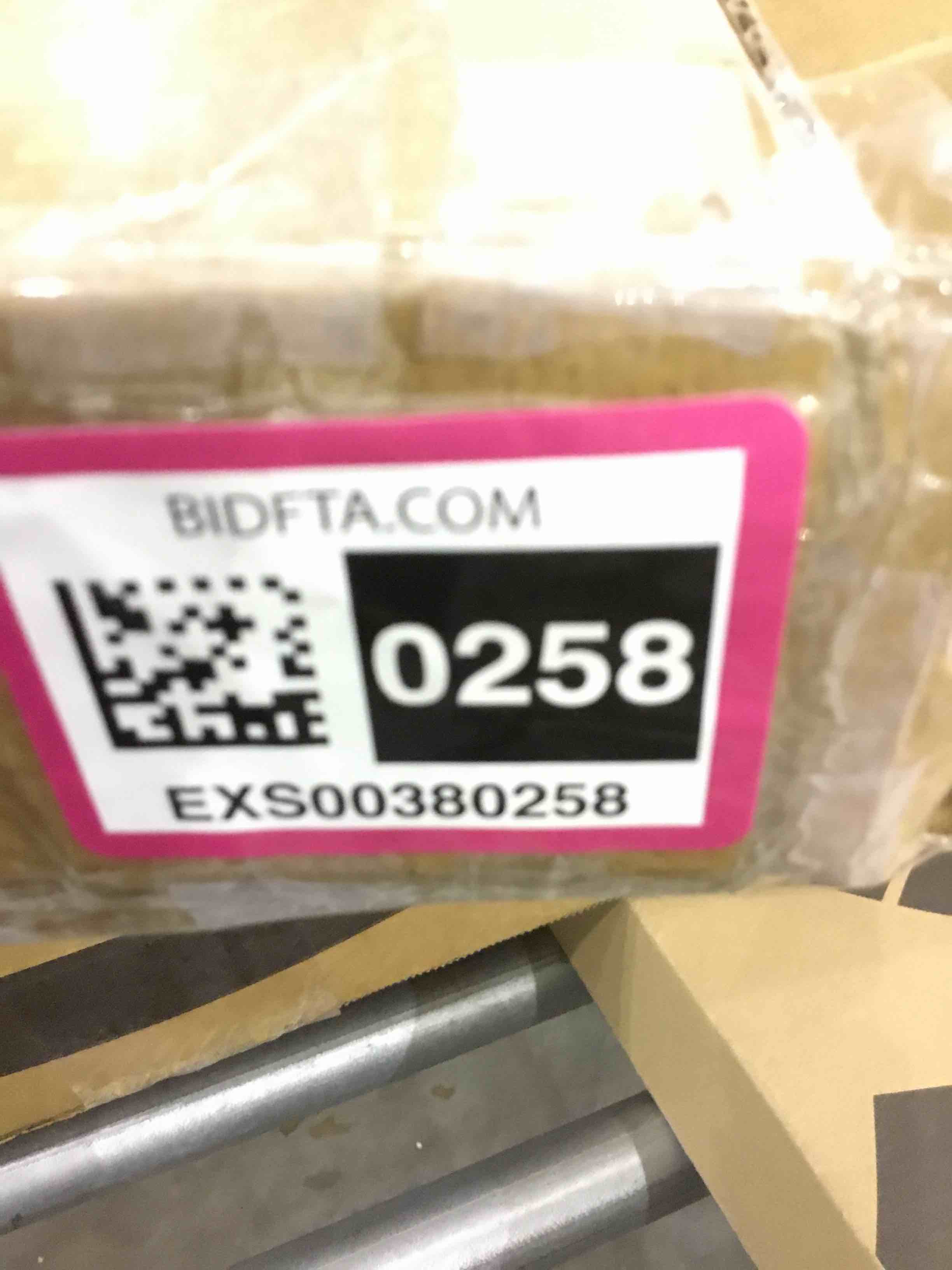 https://s3.amazonaws.com/lotting-images-prod/BargainHunt/EXS00380258_1716466287850.jpeg