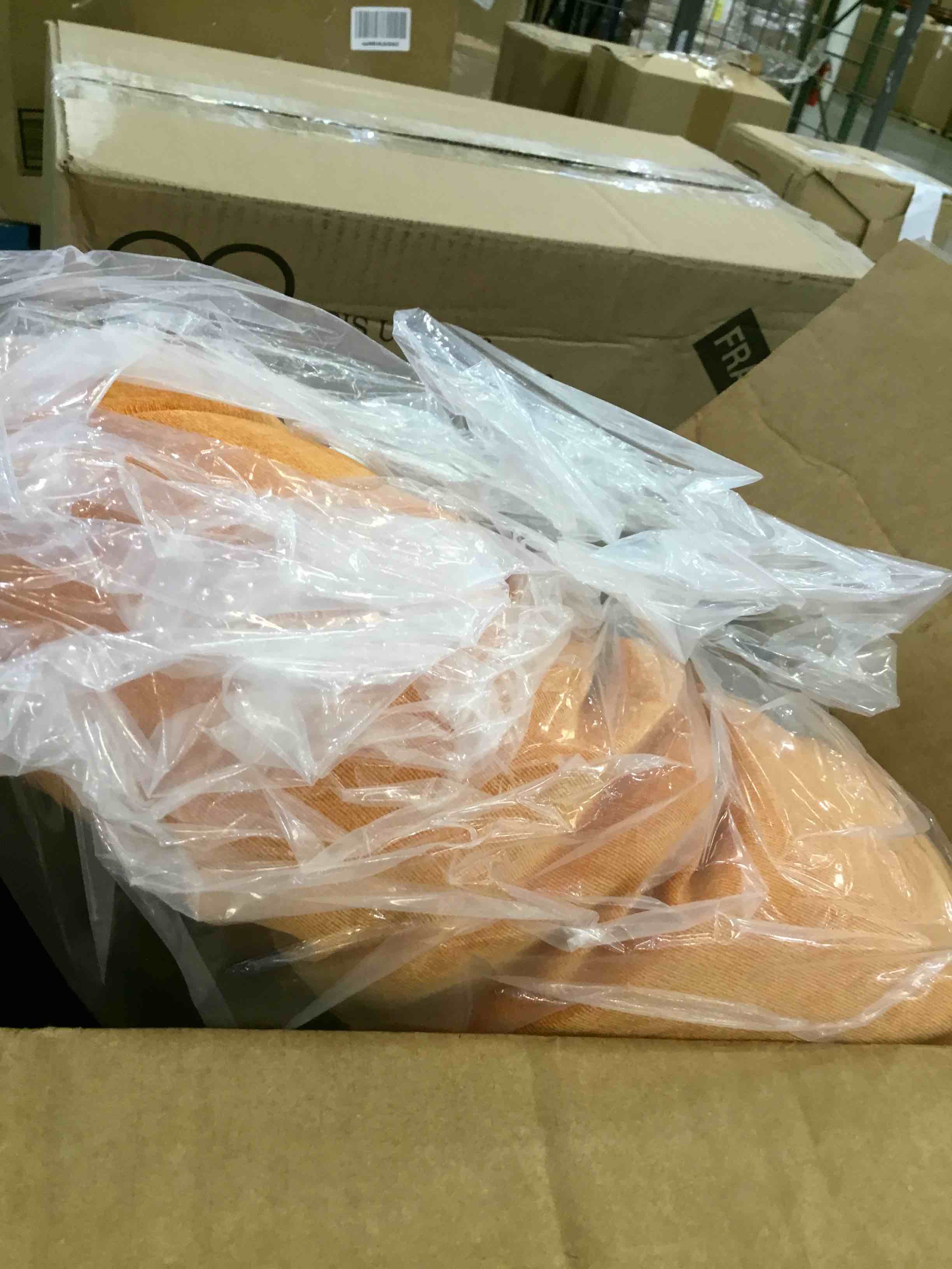https://s3.amazonaws.com/lotting-images-prod/BargainHunt/EXS00380391_1716916294266.jpeg