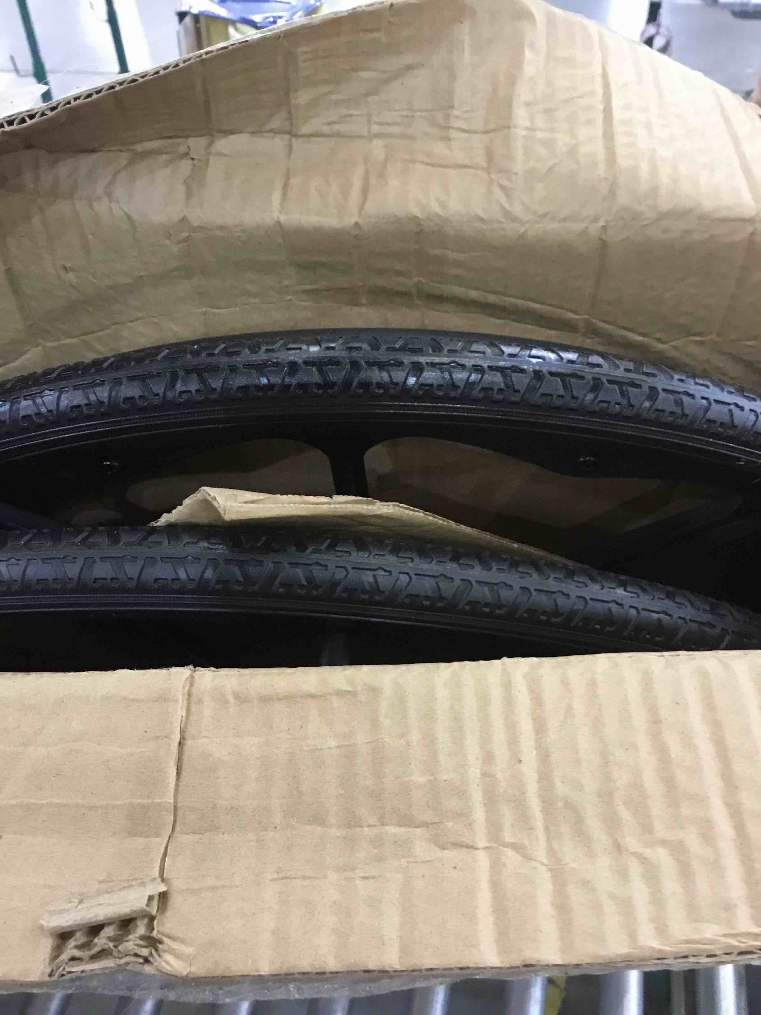 https://s3.amazonaws.com/lotting-images-prod/BargainHunt/EXS00380434_1716989667512.jpeg