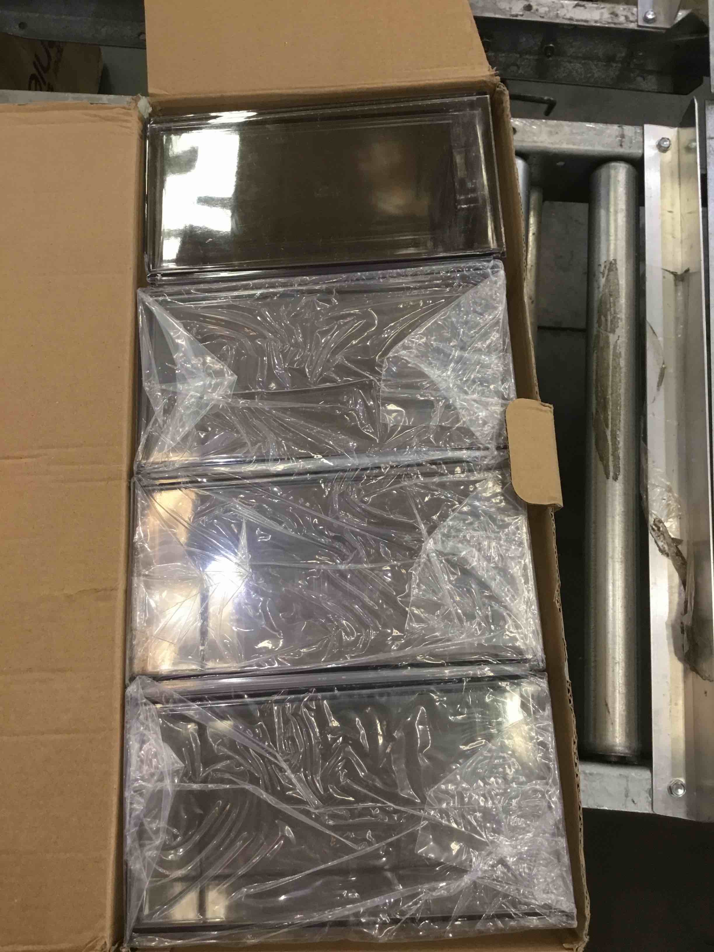 https://s3.amazonaws.com/lotting-images-prod/BargainHunt/EXS00380492_1717077890175.jpeg