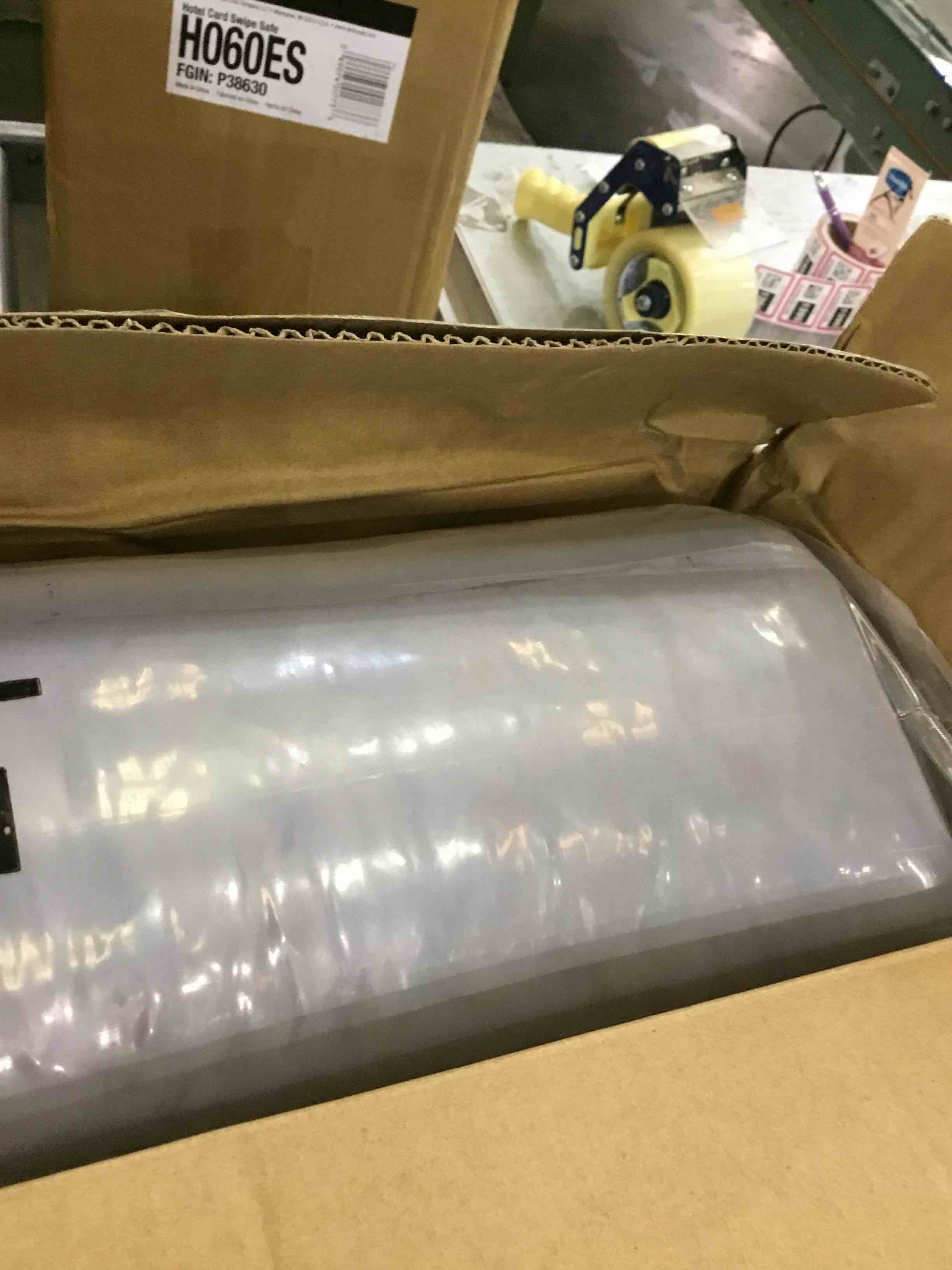https://s3.amazonaws.com/lotting-images-prod/BargainHunt/EXS00380704_1717168988488.jpeg