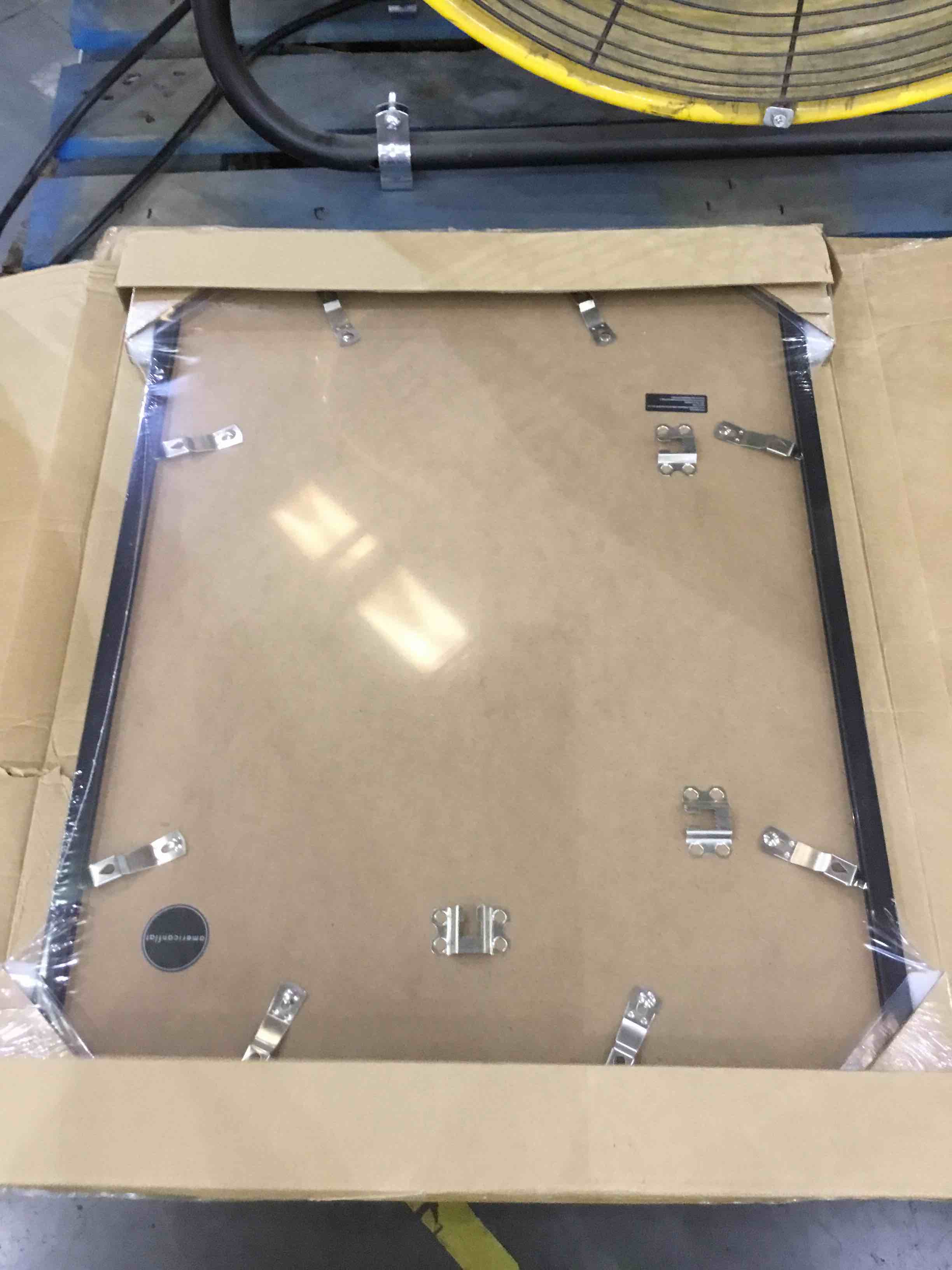 https://s3.amazonaws.com/lotting-images-prod/BargainHunt/EXS00380837_1717508697544.jpeg