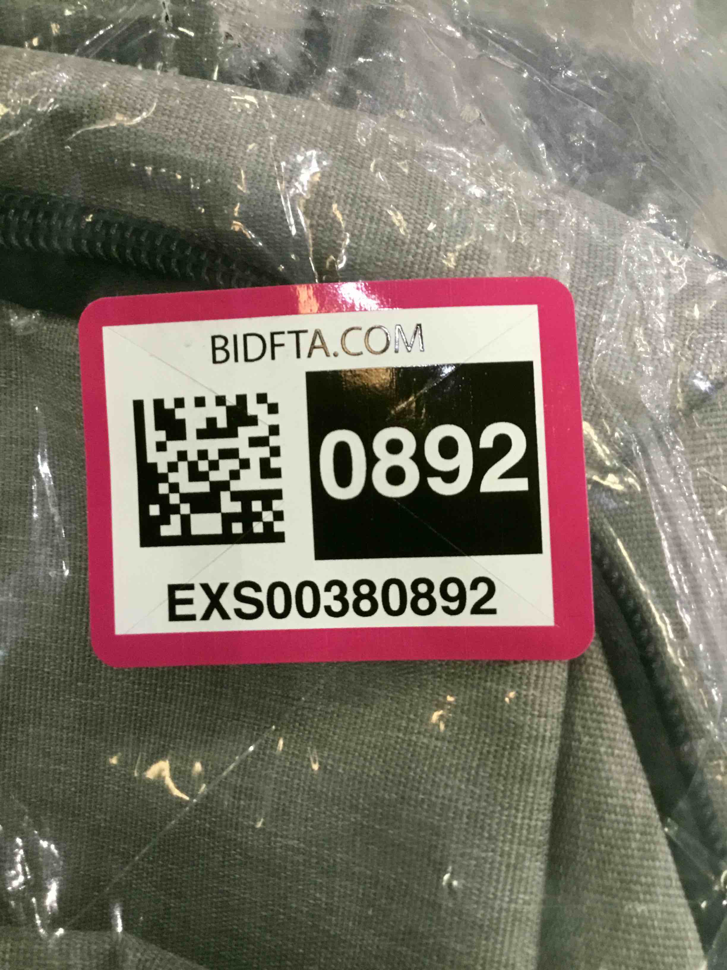 https://s3.amazonaws.com/lotting-images-prod/BargainHunt/EXS00380892_1717522195154.jpeg