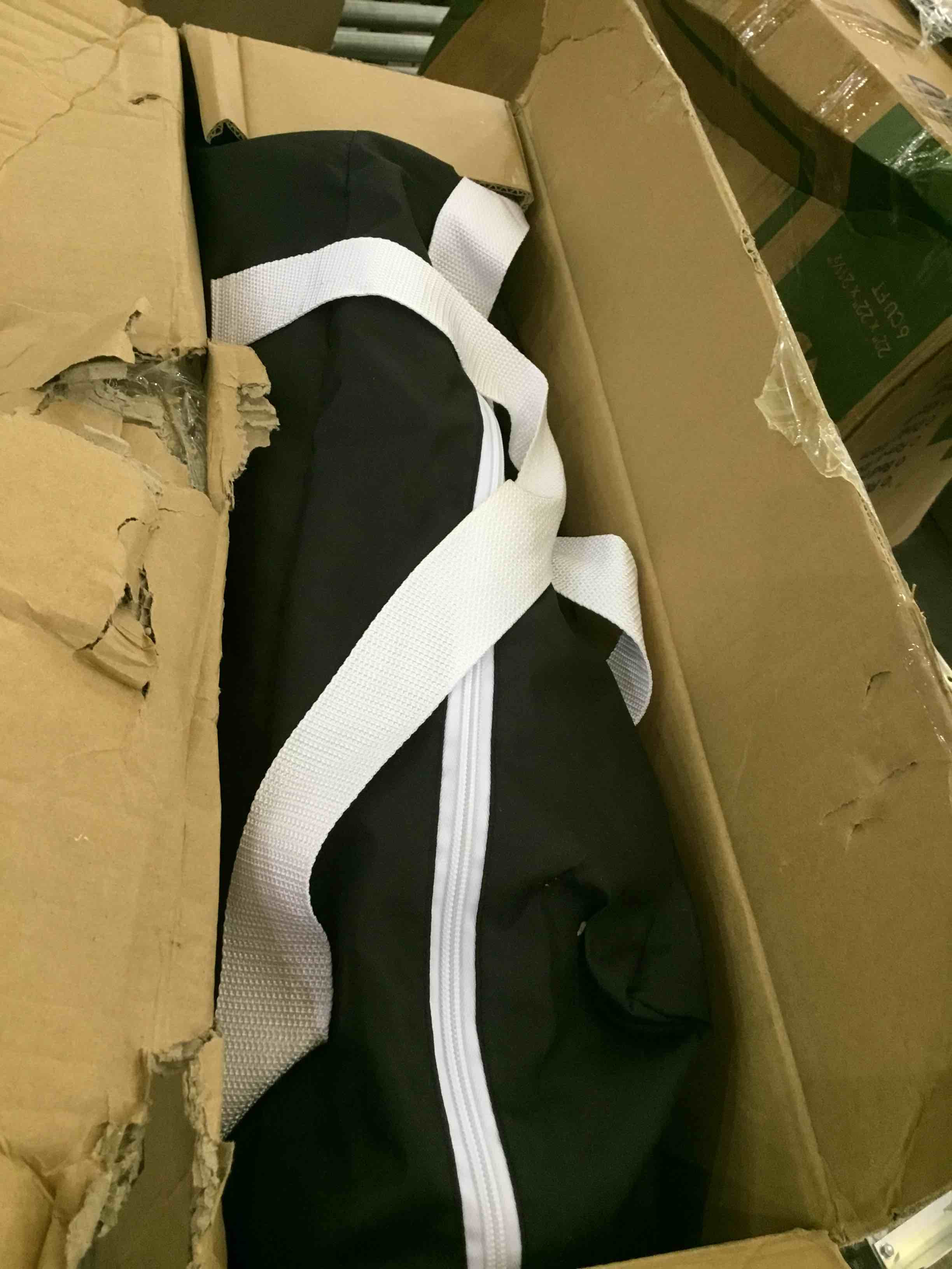 https://s3.amazonaws.com/lotting-images-prod/BargainHunt/EXS00380916_1717528603614.jpeg
