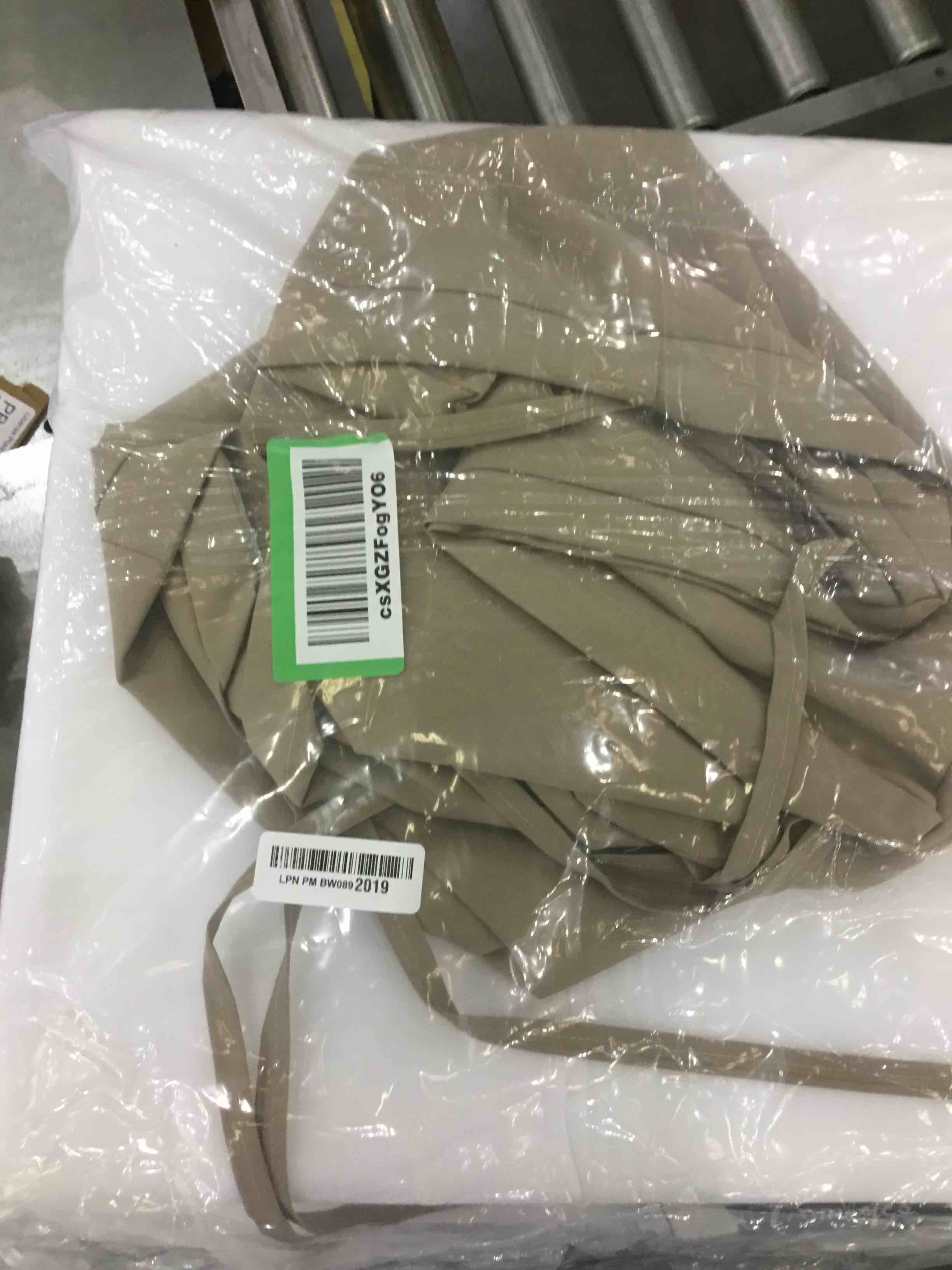 https://s3.amazonaws.com/lotting-images-prod/BargainHunt/EXS00381054_1716294144365.jpeg