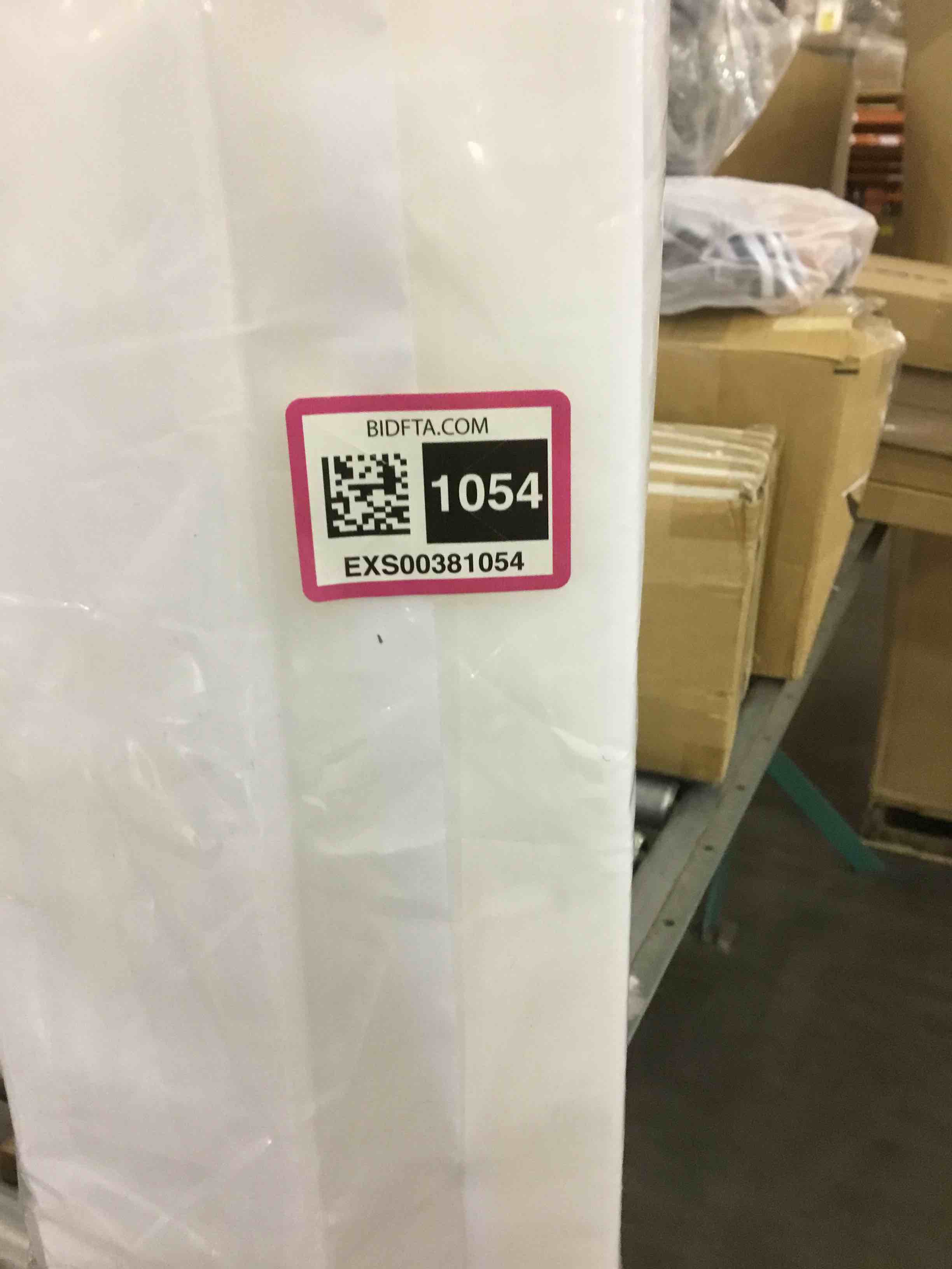 https://s3.amazonaws.com/lotting-images-prod/BargainHunt/EXS00381054_1716294204494.jpeg