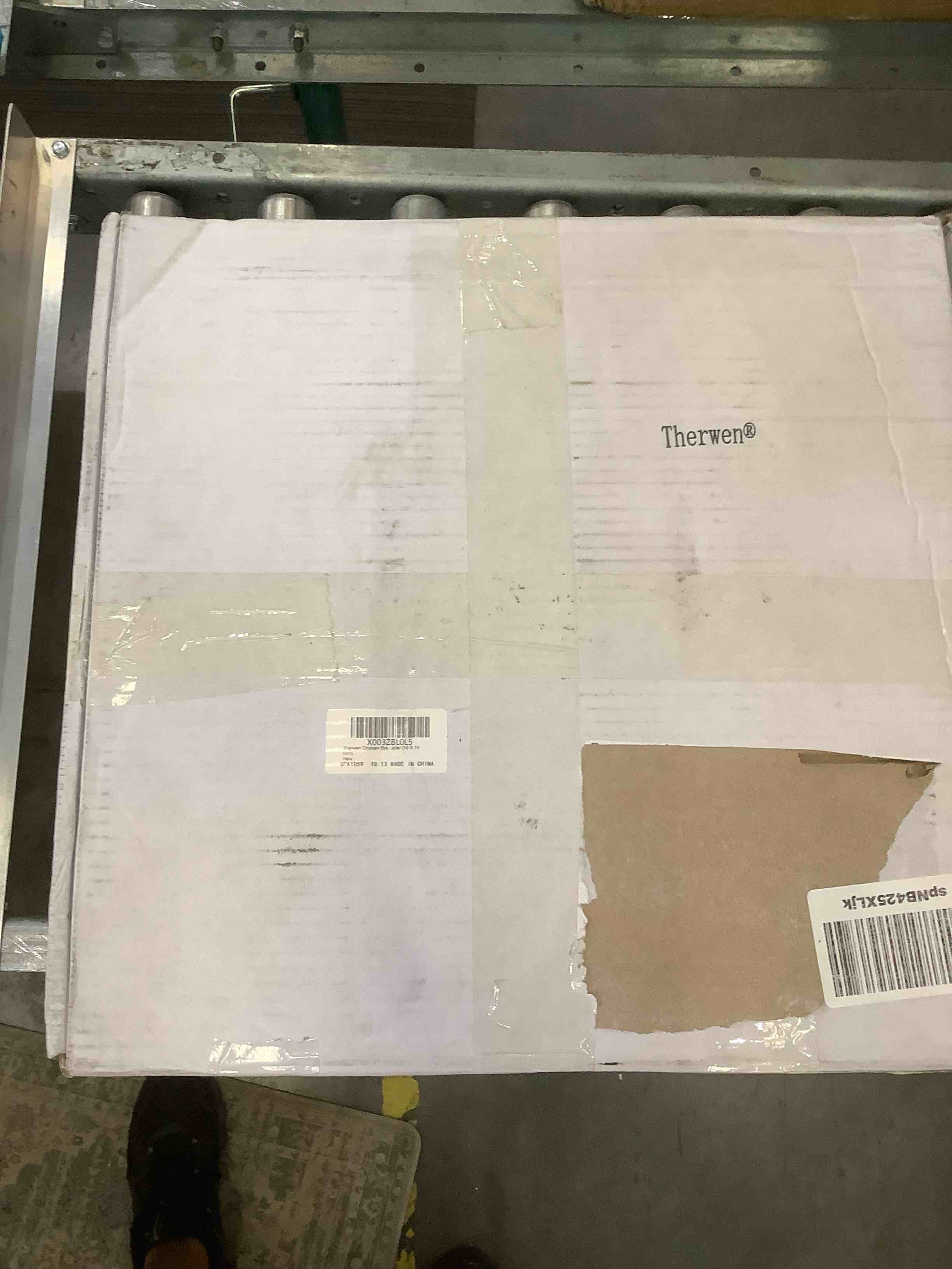 https://s3.amazonaws.com/lotting-images-prod/BargainHunt/EXS00381175_1716475160453.jpeg