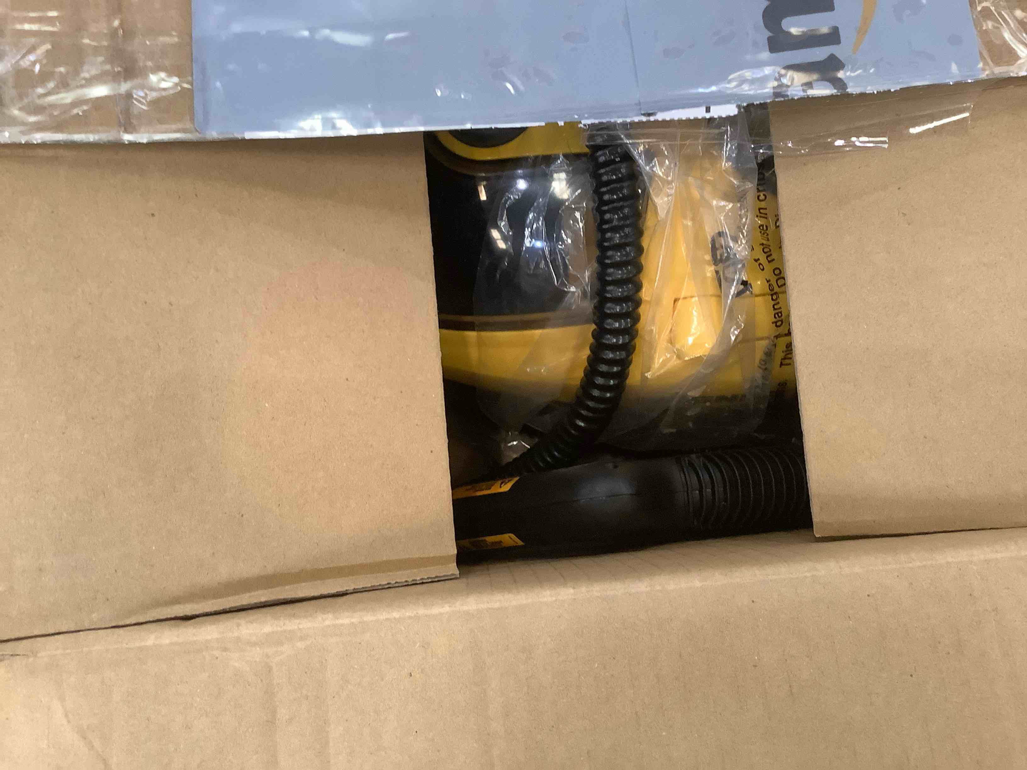 https://s3.amazonaws.com/lotting-images-prod/BargainHunt/EXS00381285_1717003199076.jpeg