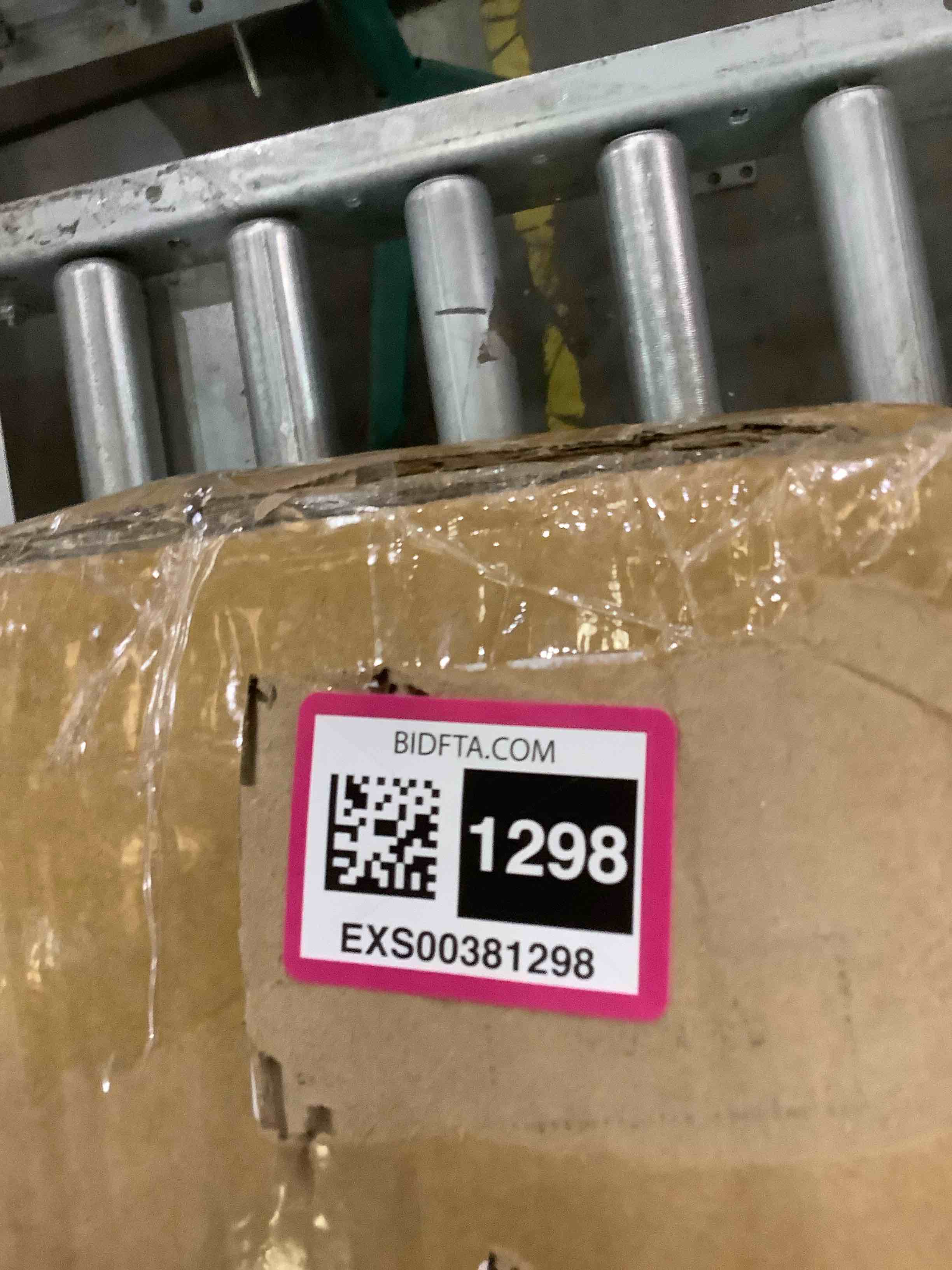 https://s3.amazonaws.com/lotting-images-prod/BargainHunt/EXS00381298_1717009282431.jpeg