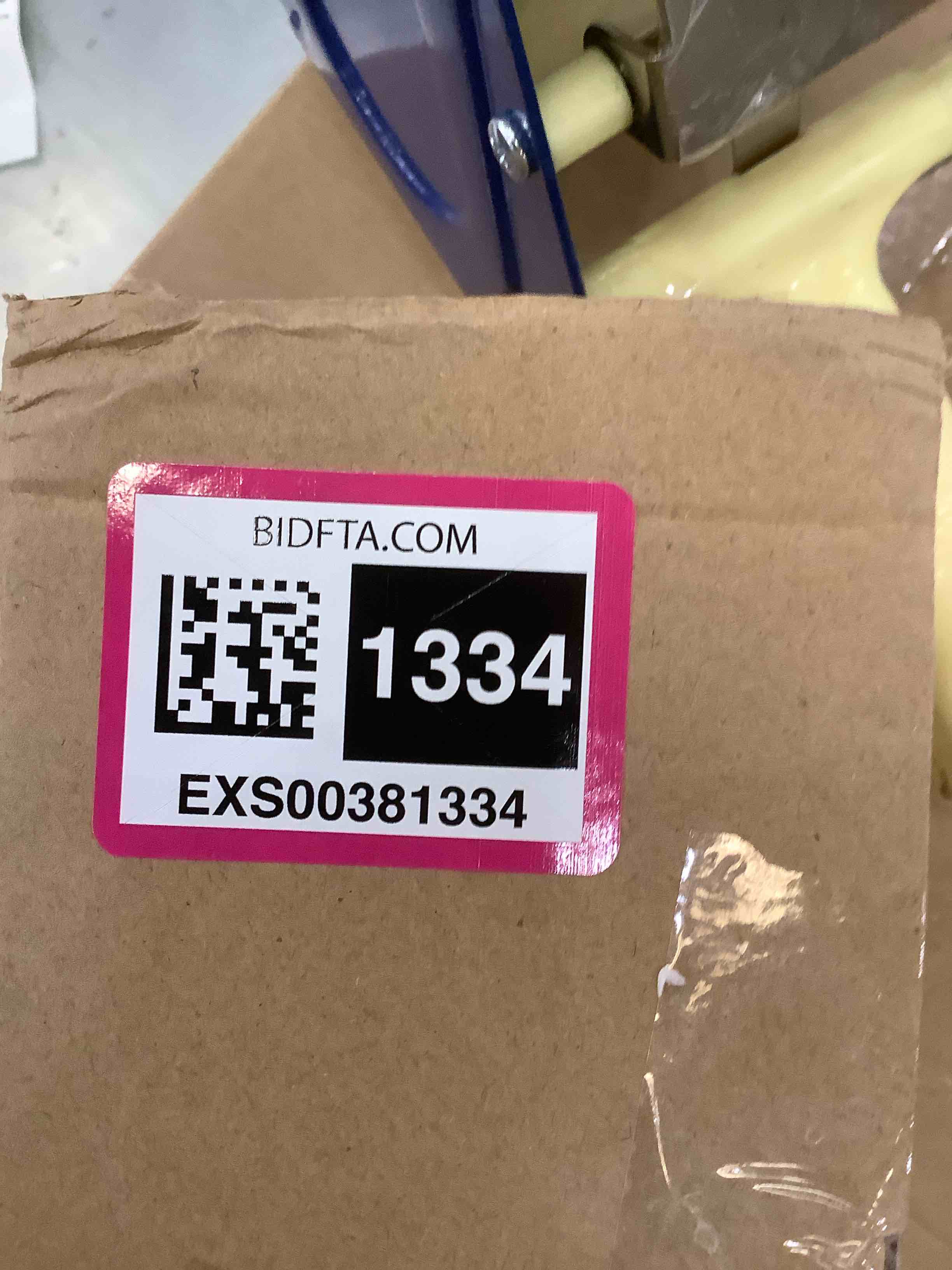 https://s3.amazonaws.com/lotting-images-prod/BargainHunt/EXS00381334_1717083391789.jpeg