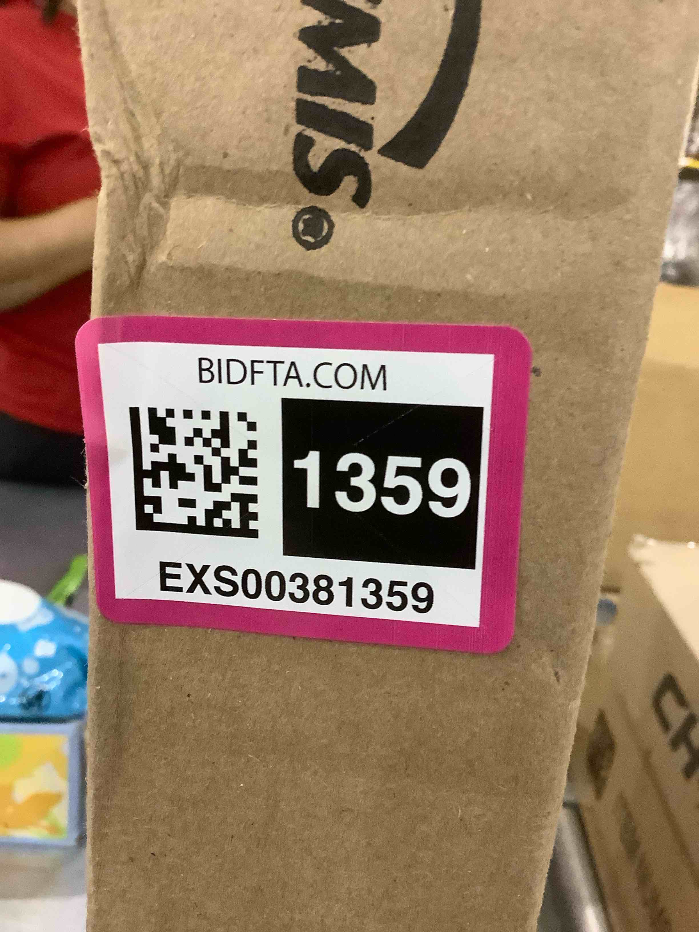 https://s3.amazonaws.com/lotting-images-prod/BargainHunt/EXS00381359_1717156204858.jpeg