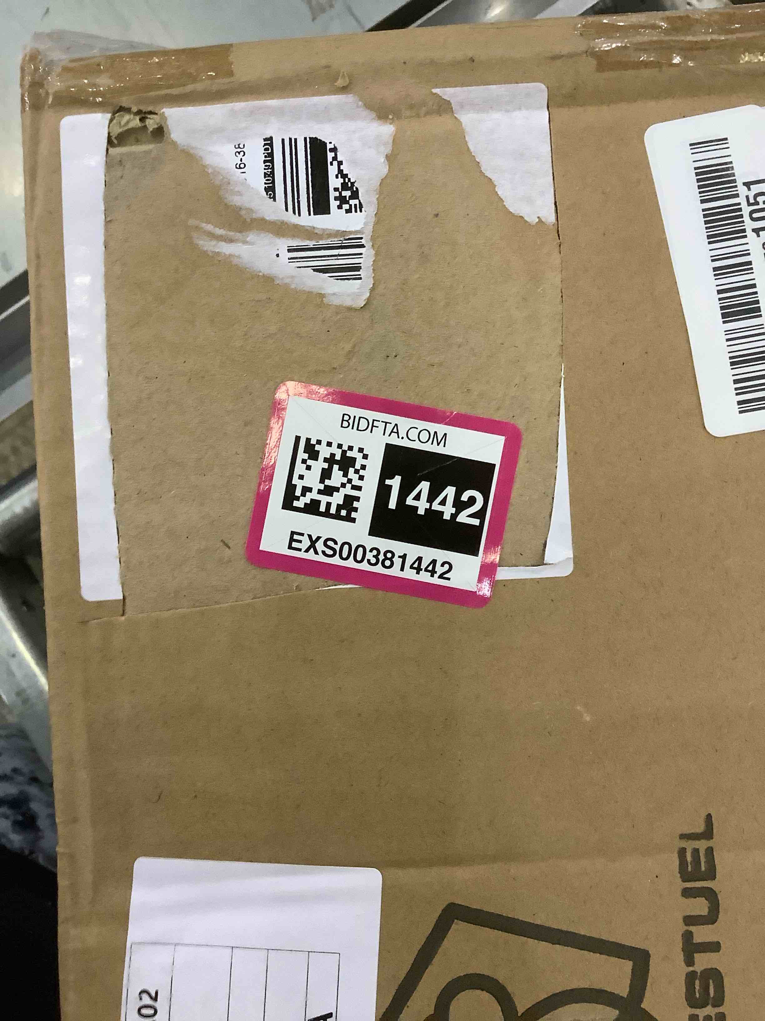https://s3.amazonaws.com/lotting-images-prod/BargainHunt/EXS00381442_1717421853979.jpeg
