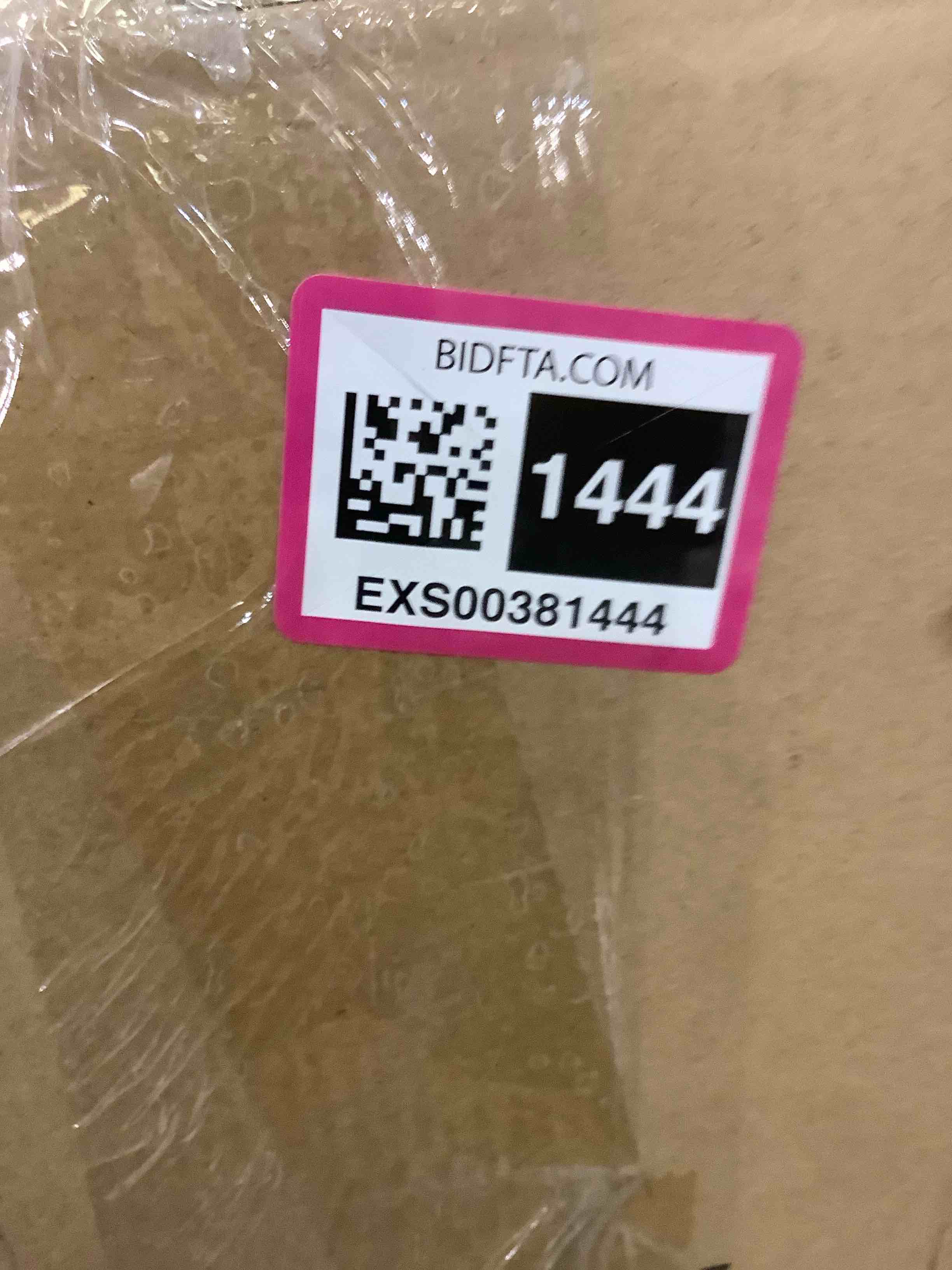 https://s3.amazonaws.com/lotting-images-prod/BargainHunt/EXS00381444_1717422303468.jpeg