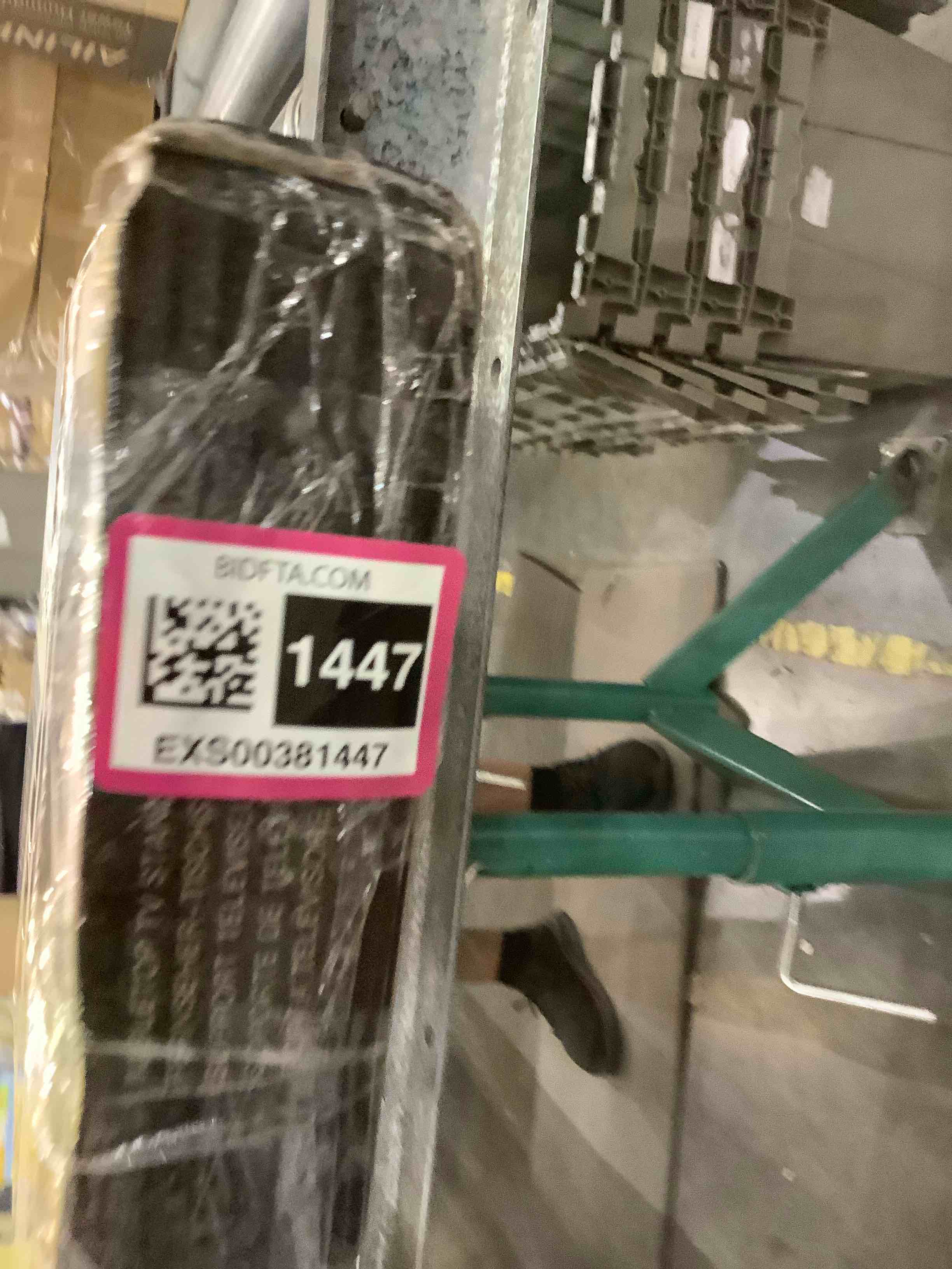 https://s3.amazonaws.com/lotting-images-prod/BargainHunt/EXS00381447_1717423091785.jpeg
