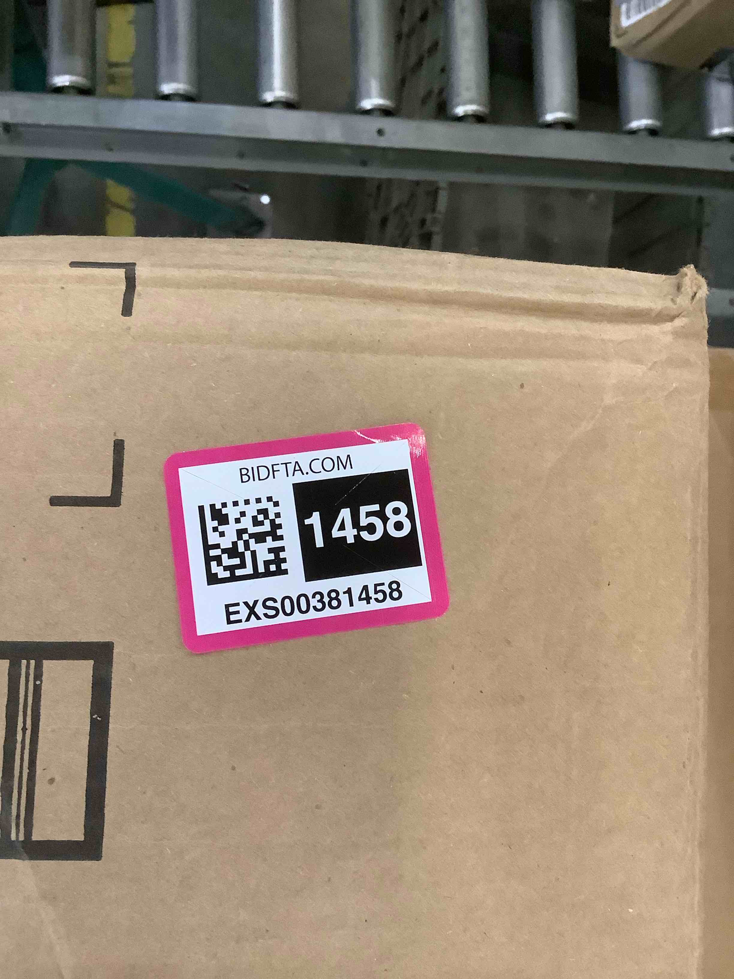 https://s3.amazonaws.com/lotting-images-prod/BargainHunt/EXS00381458_1717425489724.jpeg