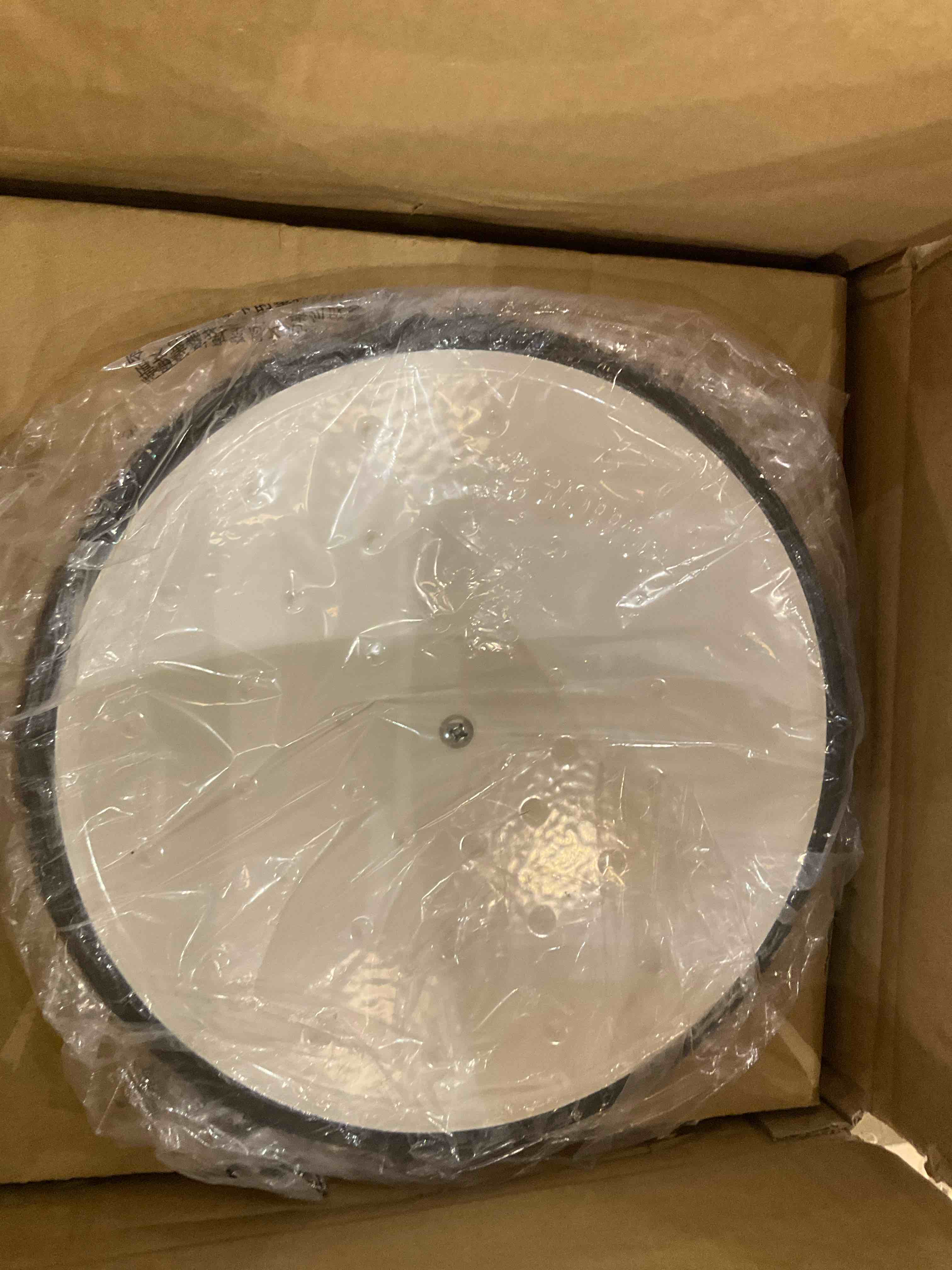 https://s3.amazonaws.com/lotting-images-prod/BargainHunt/EXS00381786_1715783299290.jpeg