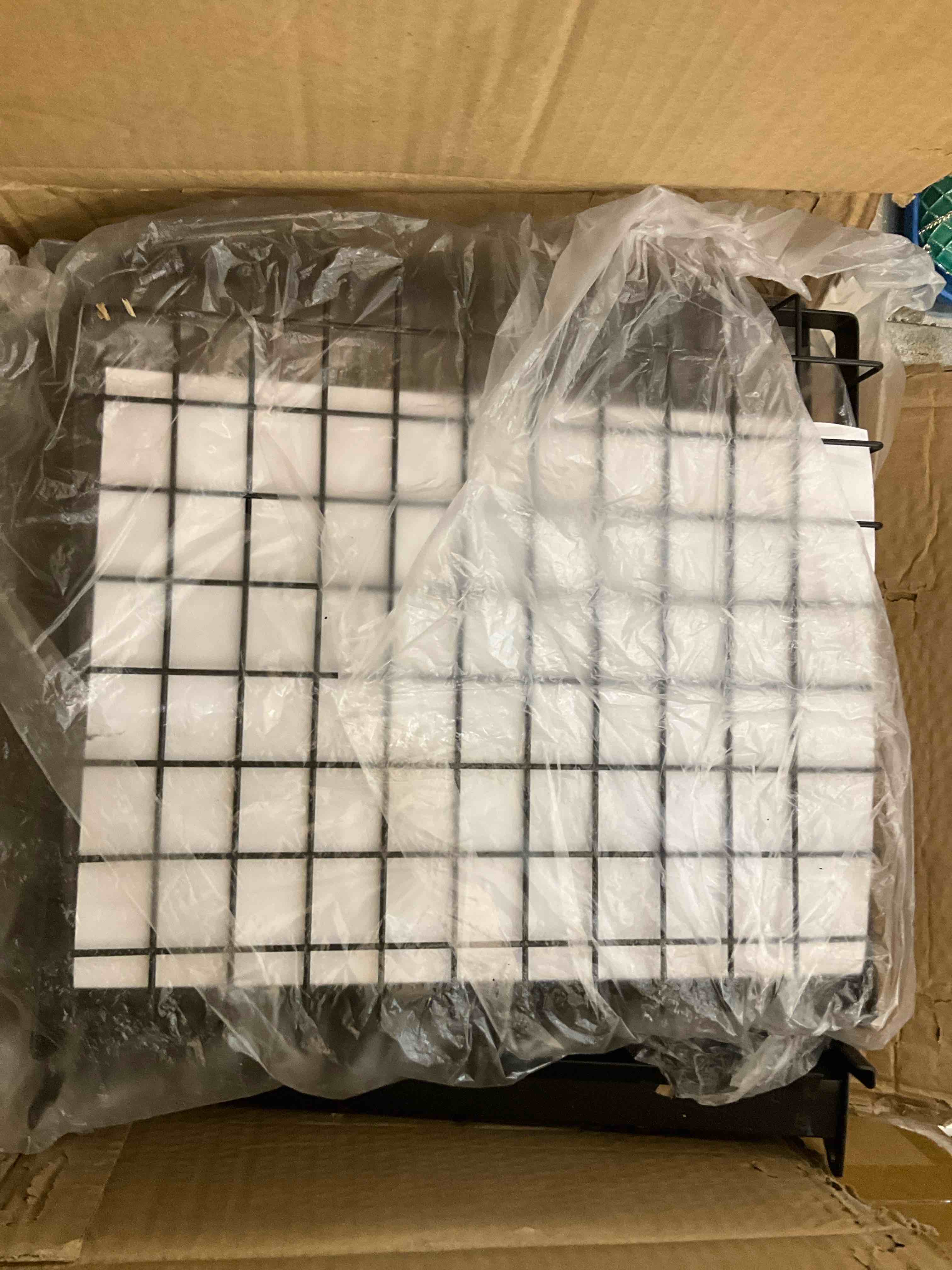 https://s3.amazonaws.com/lotting-images-prod/BargainHunt/EXS00381793_1715784135439.jpeg