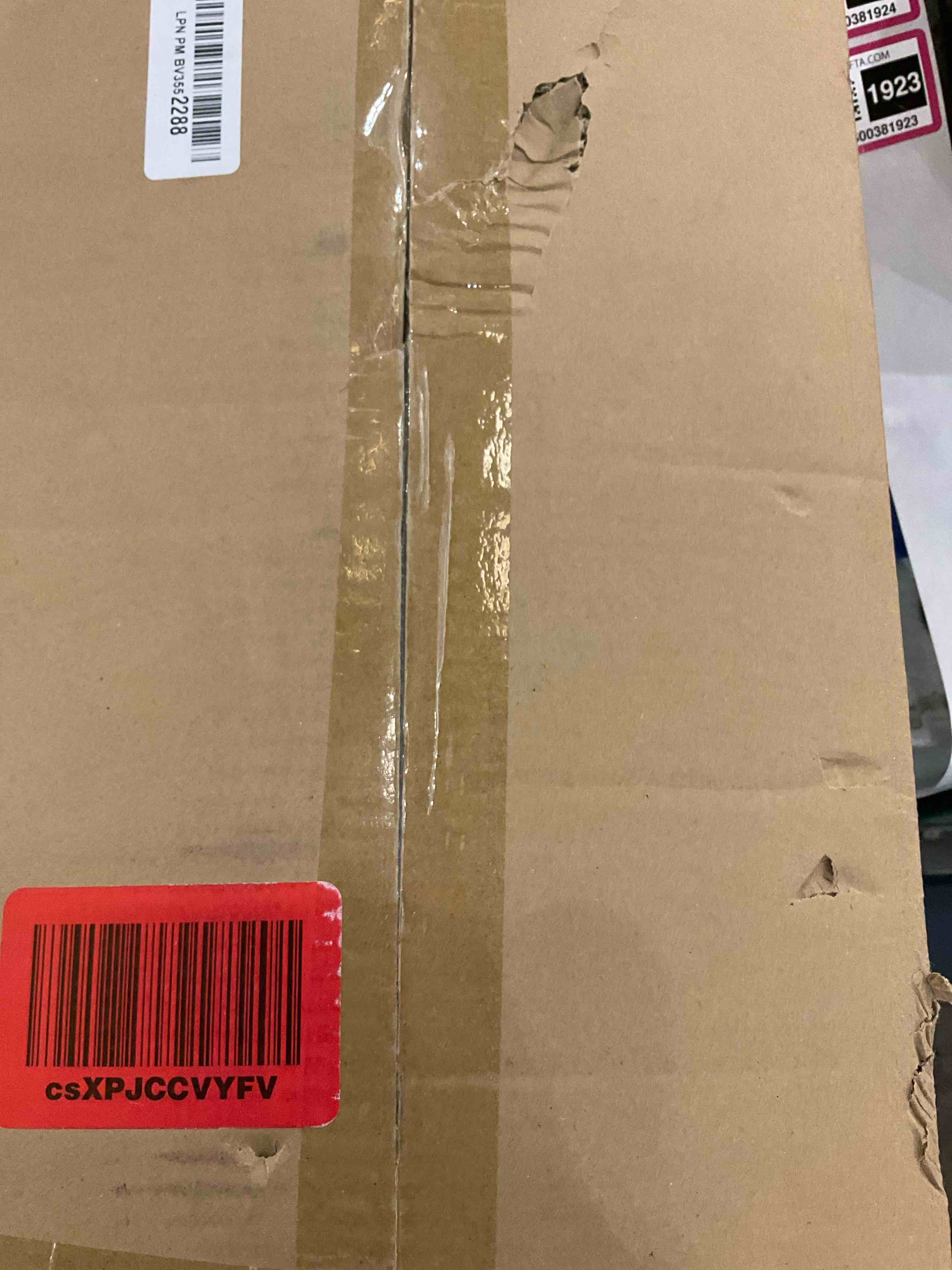 https://s3.amazonaws.com/lotting-images-prod/BargainHunt/EXS00381923_1715868891231.jpeg