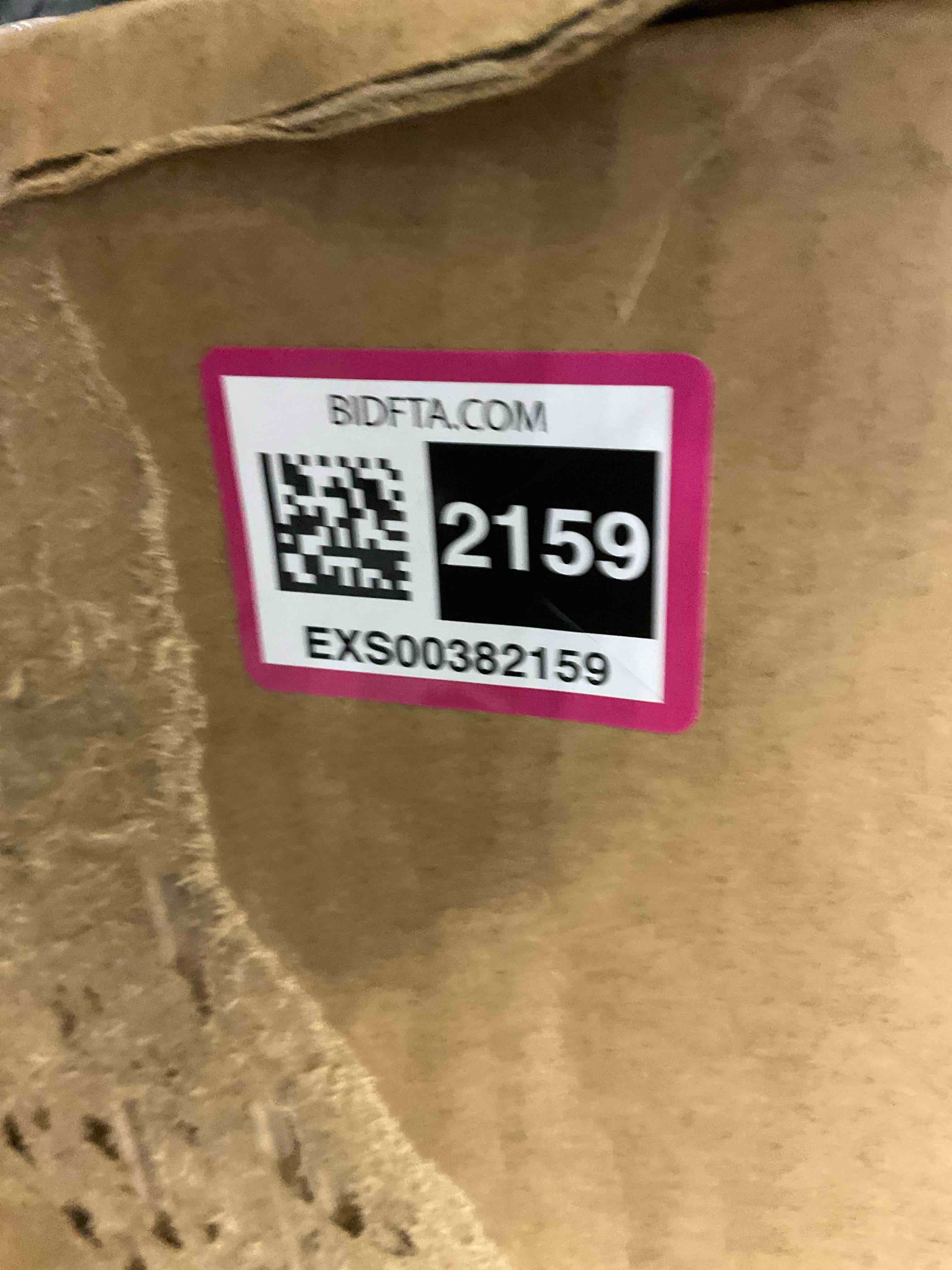 https://s3.amazonaws.com/lotting-images-prod/BargainHunt/EXS00382159_1717587783231.jpeg