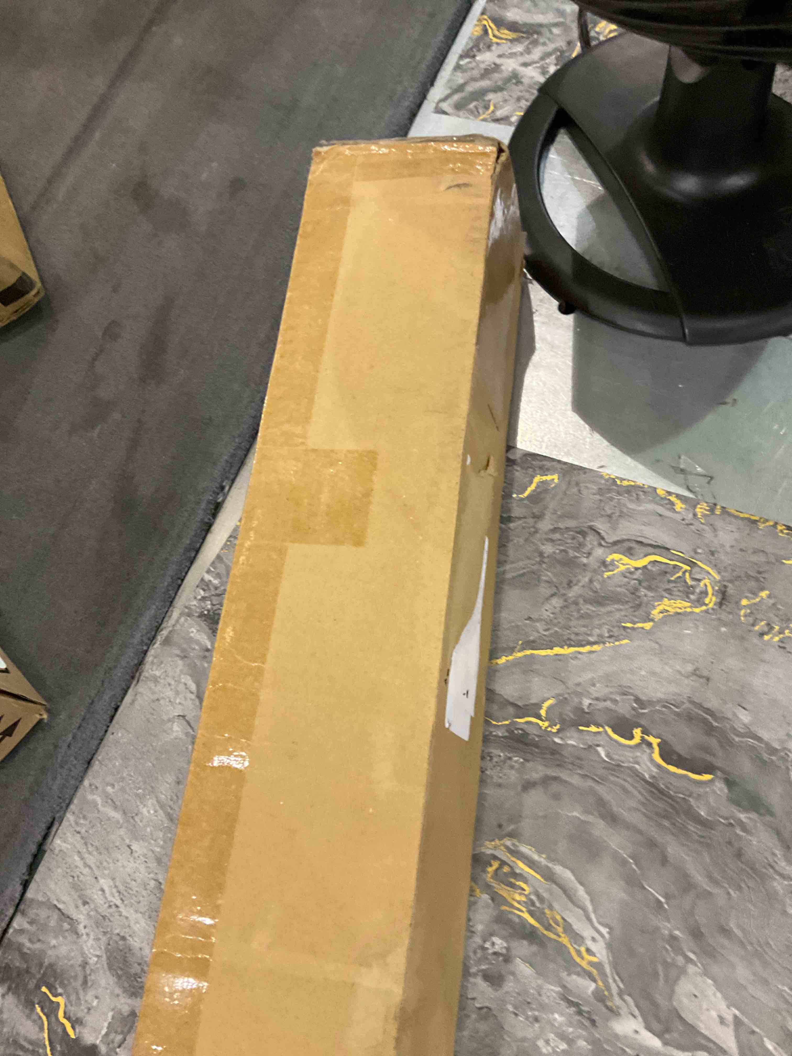 https://s3.amazonaws.com/lotting-images-prod/BargainHunt/EXS00382202_1717597396689.jpeg
