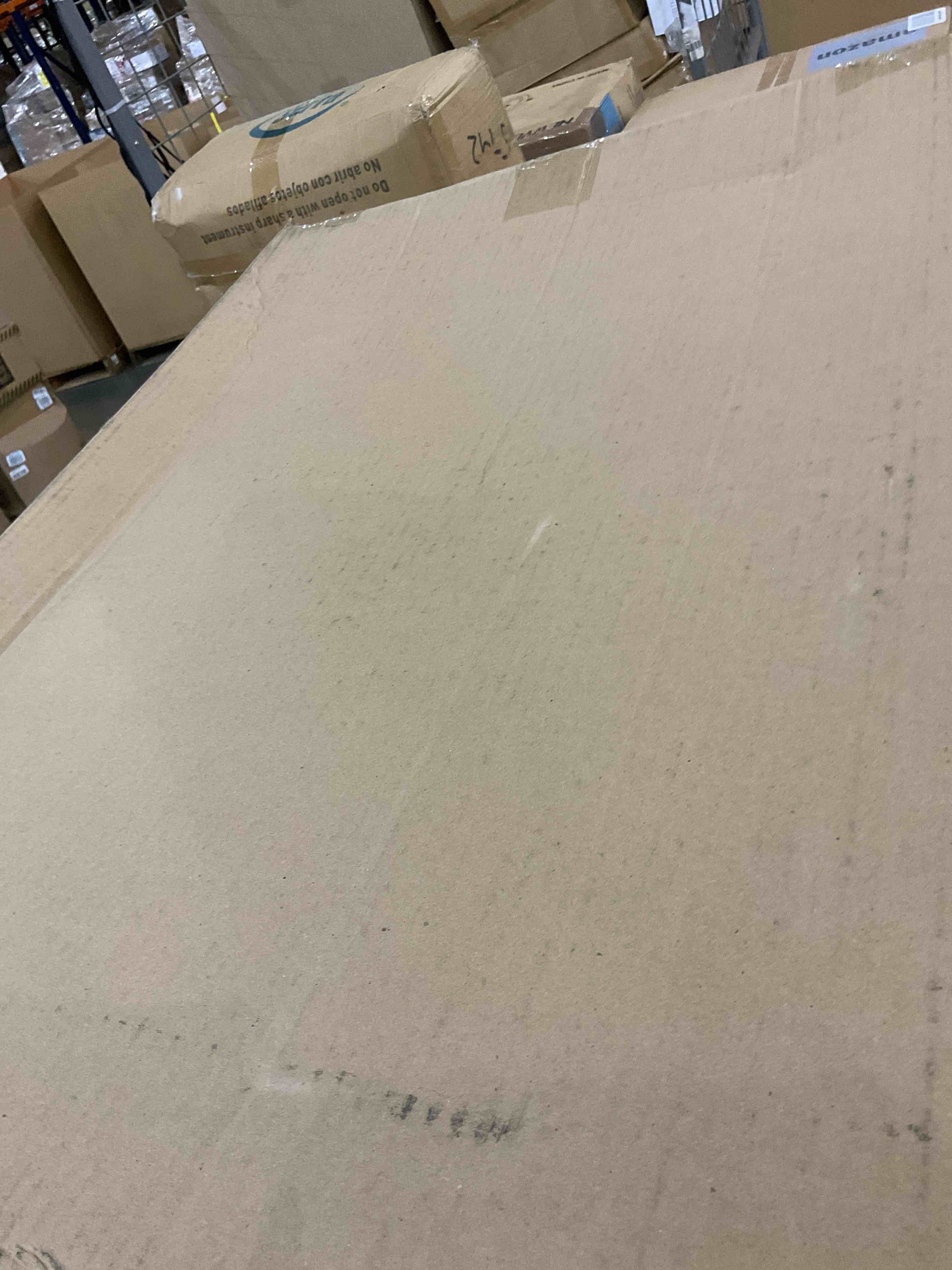 https://s3.amazonaws.com/lotting-images-prod/BargainHunt/EXS00382324_1717676661805.jpeg