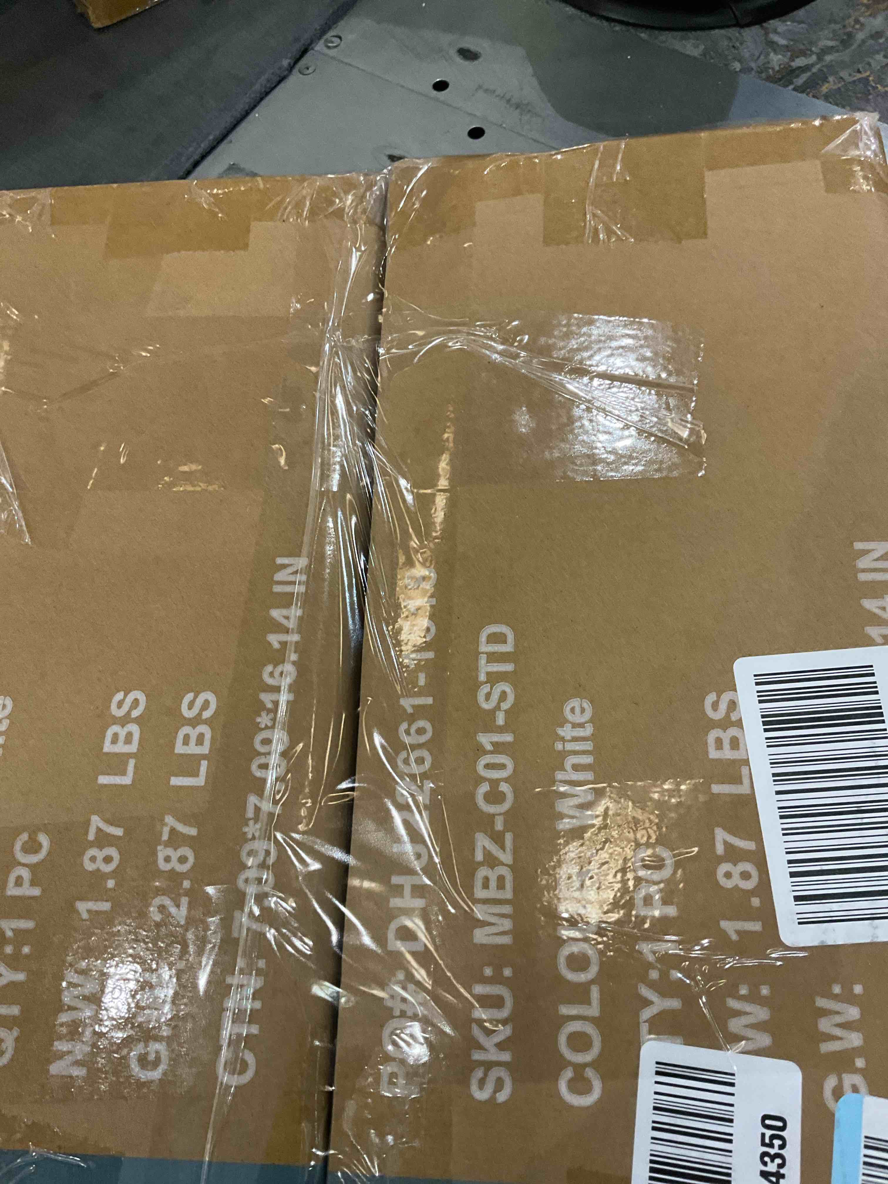 https://s3.amazonaws.com/lotting-images-prod/BargainHunt/EXS00382384_1717688624654.jpeg