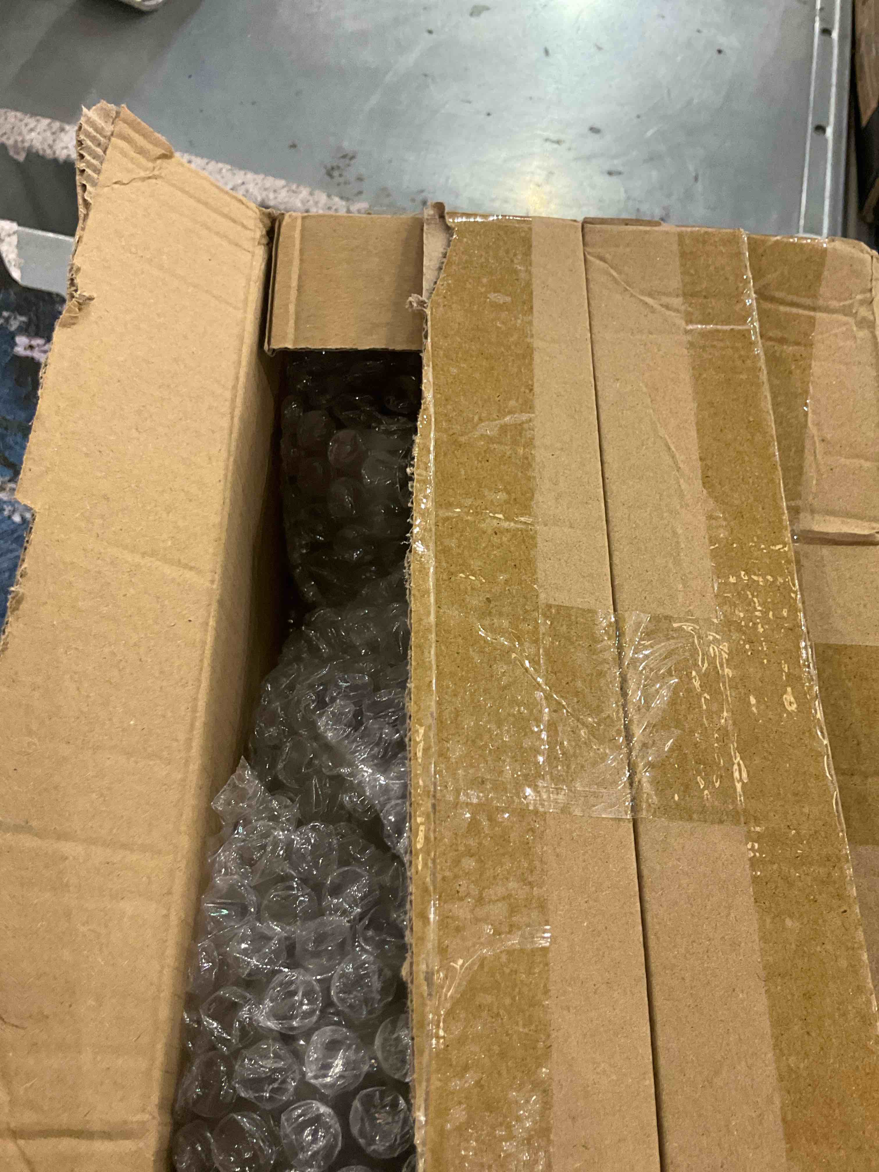 https://s3.amazonaws.com/lotting-images-prod/BargainHunt/EXS00382708_1715699076031.jpeg
