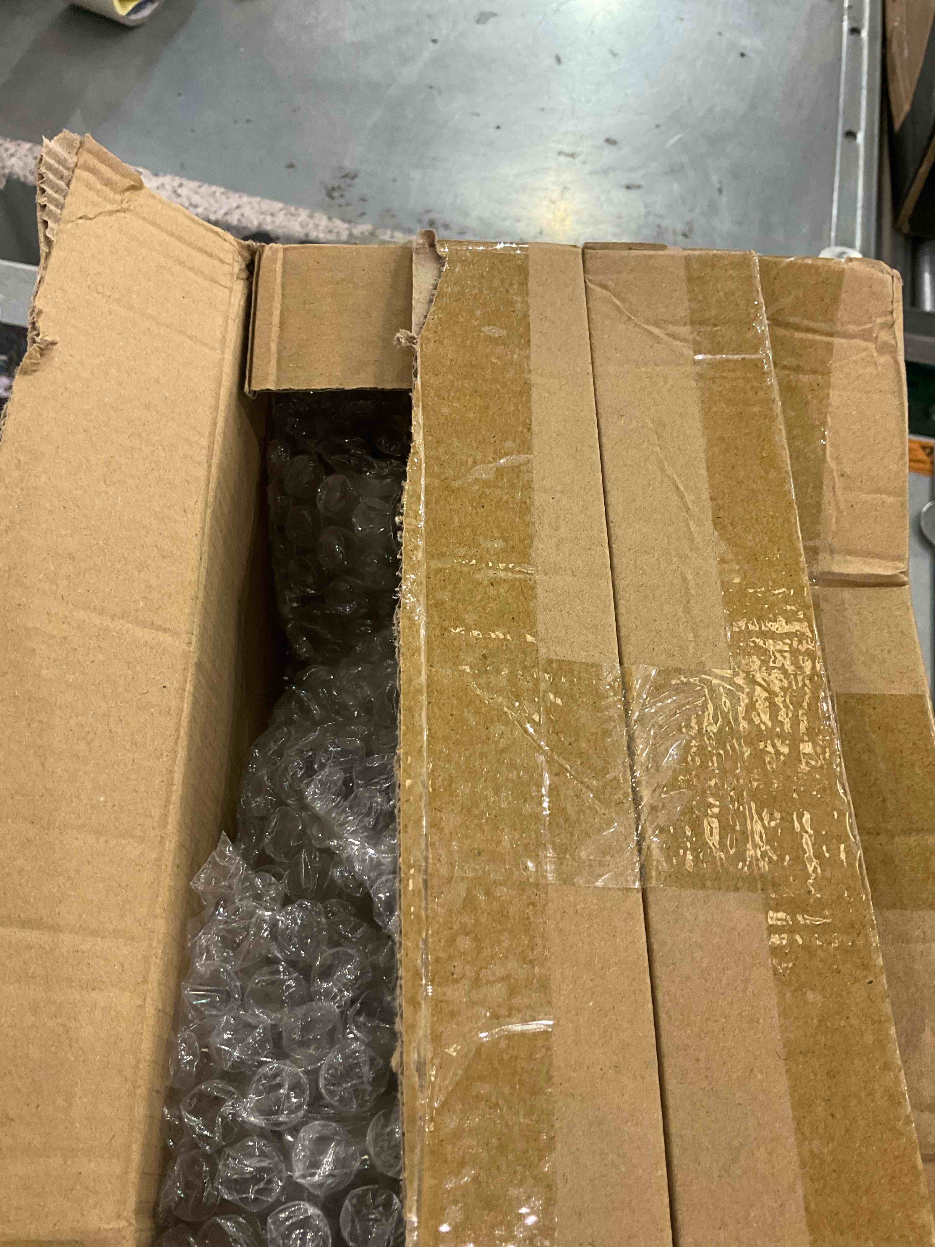 https://s3.amazonaws.com/lotting-images-prod/BargainHunt/EXS00382708_1715699076987.jpeg