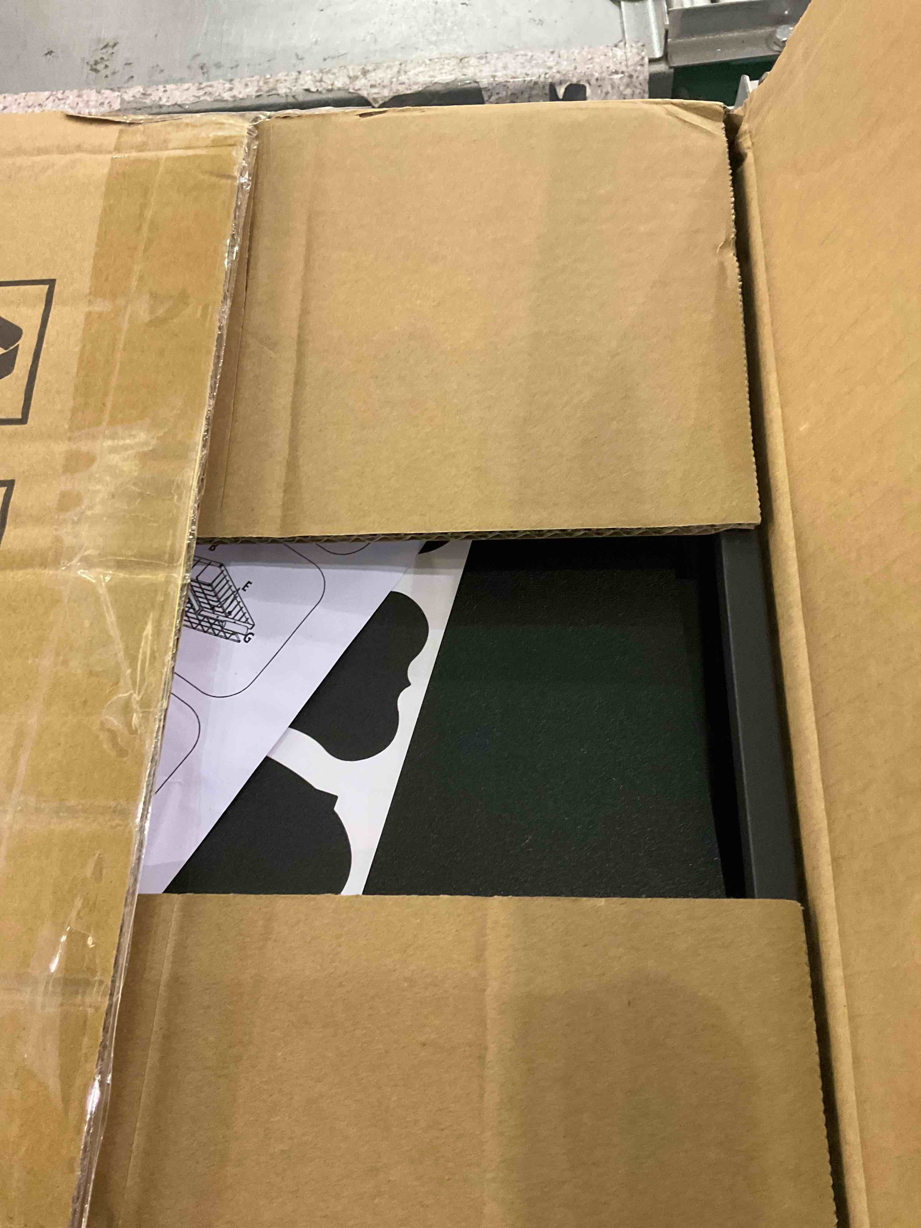 https://s3.amazonaws.com/lotting-images-prod/BargainHunt/EXS00382791_1715774421028.jpeg