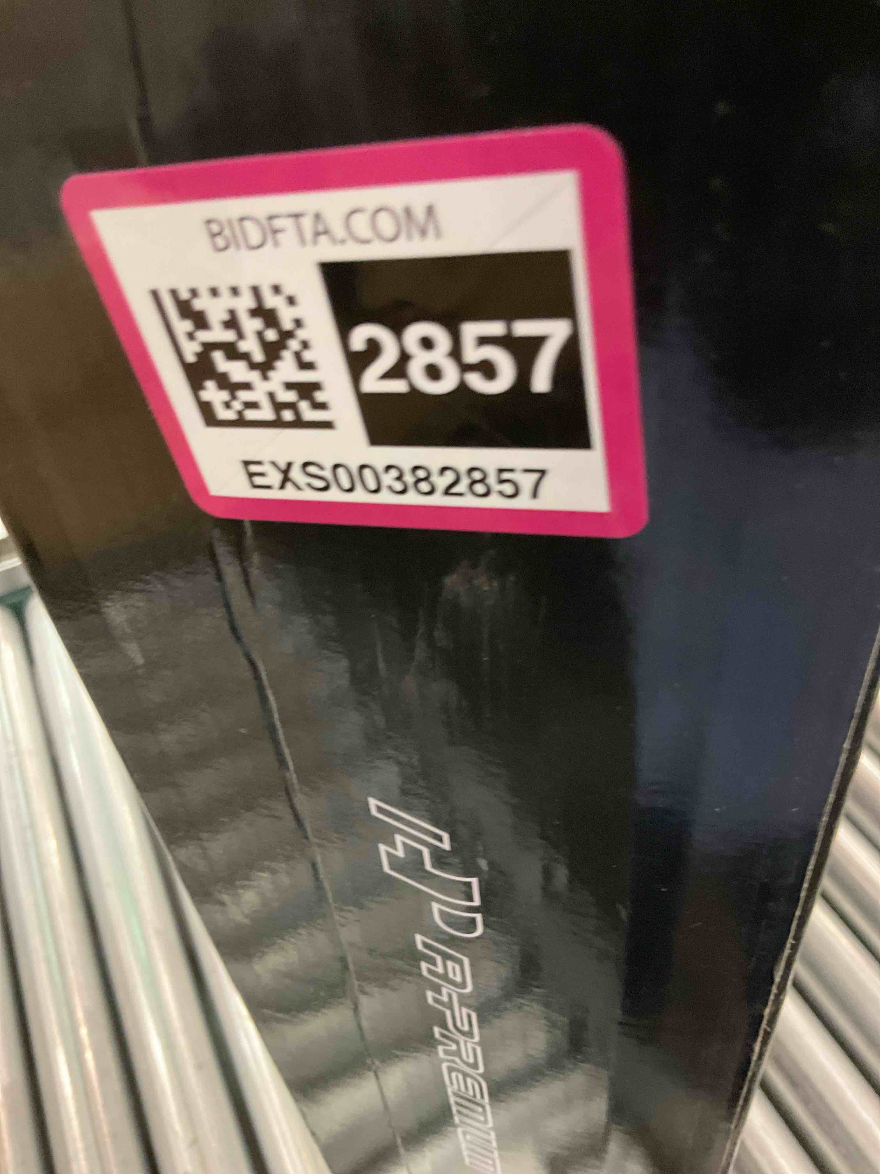 https://s3.amazonaws.com/lotting-images-prod/BargainHunt/EXS00382857_1715783056893.jpeg