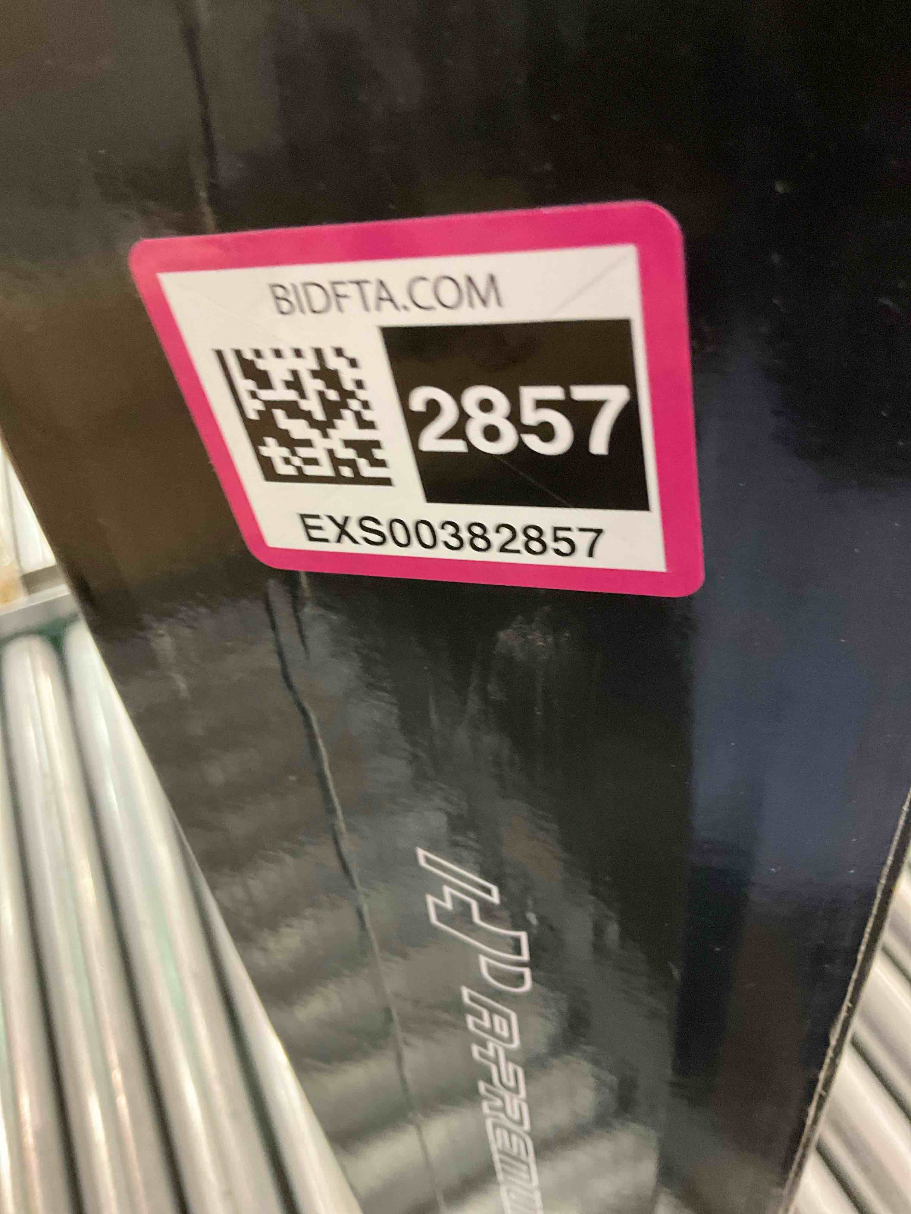 https://s3.amazonaws.com/lotting-images-prod/BargainHunt/EXS00382857_1715783057857.jpeg