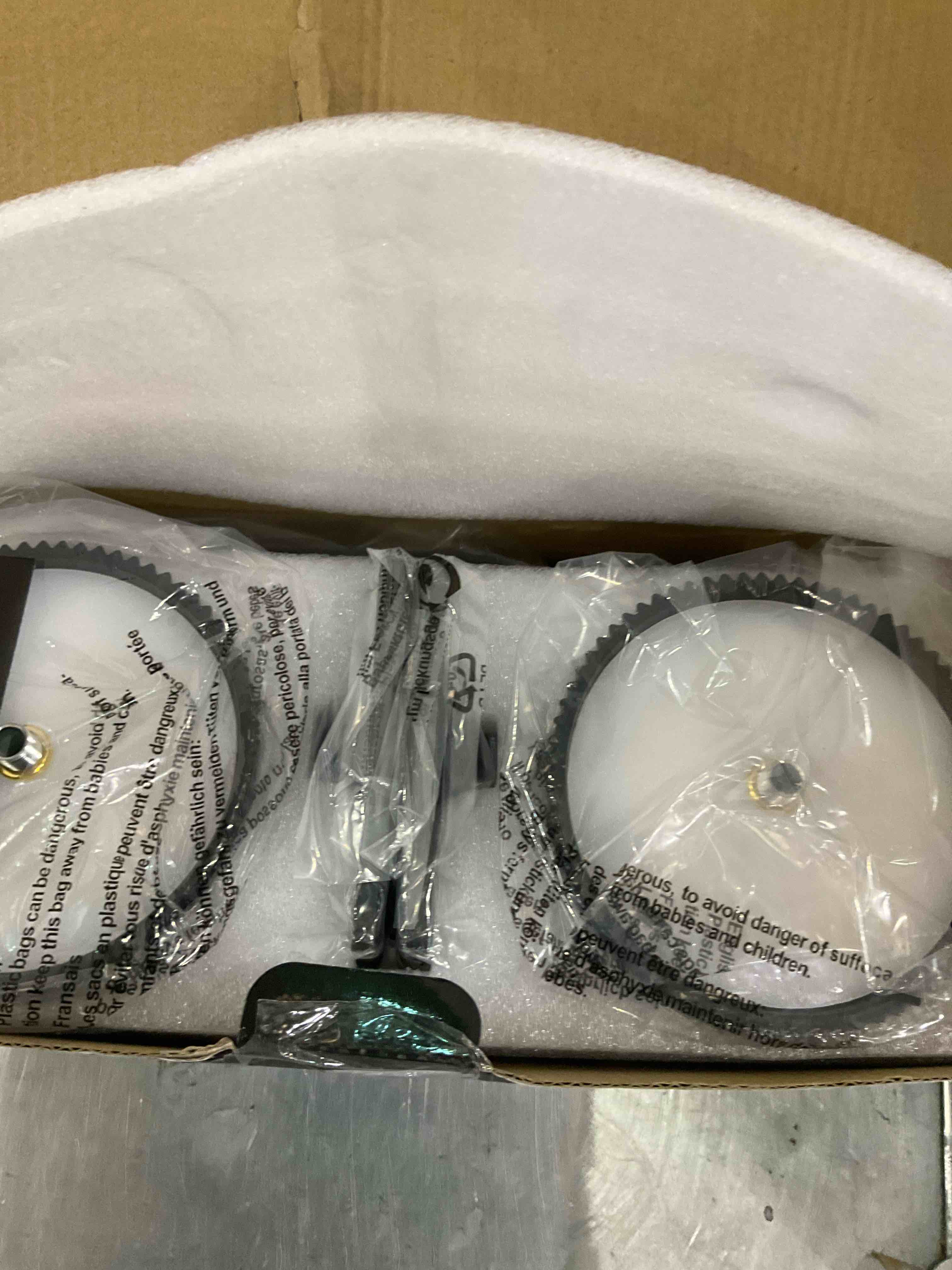 https://s3.amazonaws.com/lotting-images-prod/BargainHunt/EXS00382931_1715862298562.jpeg