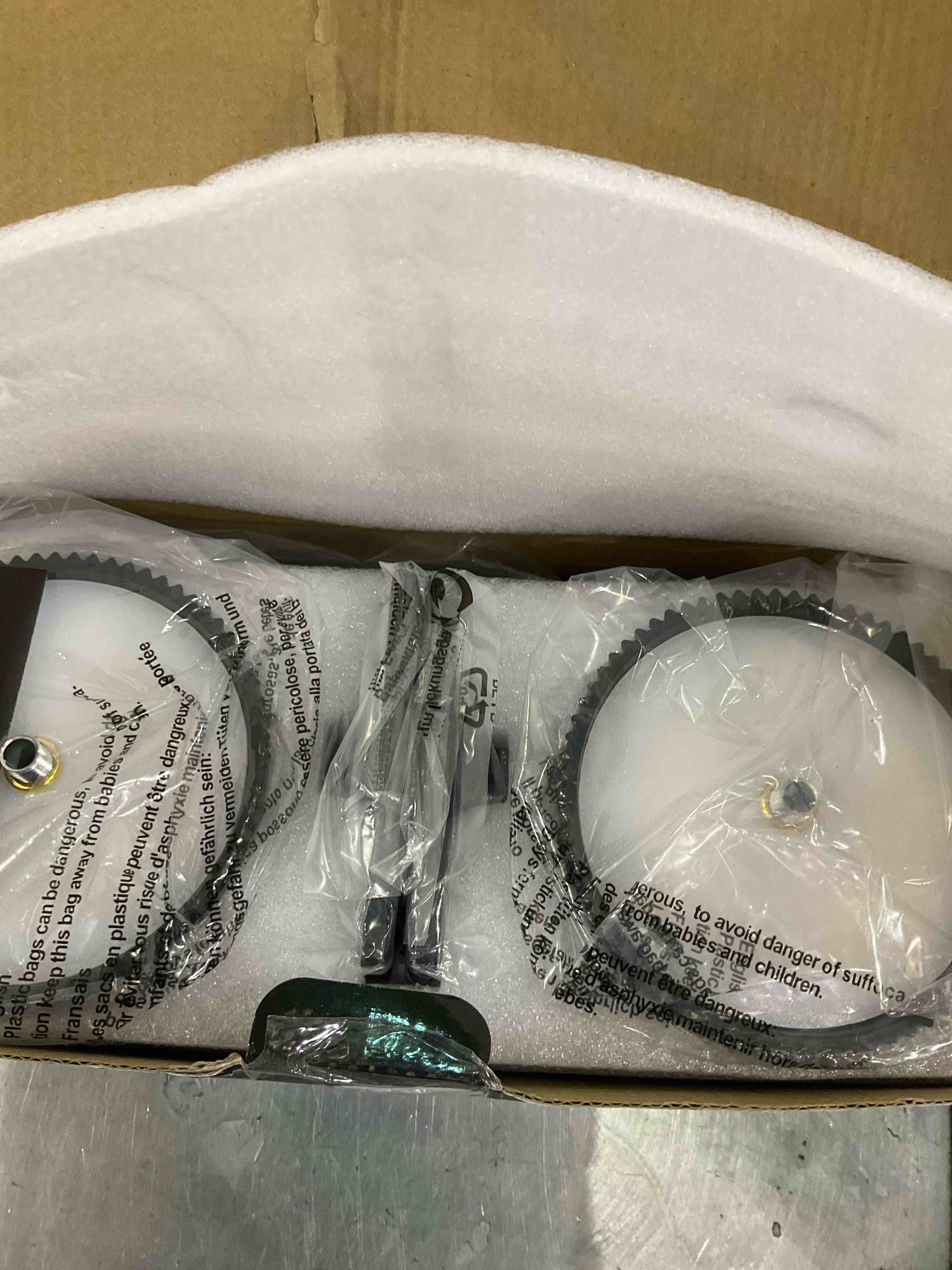 https://s3.amazonaws.com/lotting-images-prod/BargainHunt/EXS00382931_1715862299523.jpeg