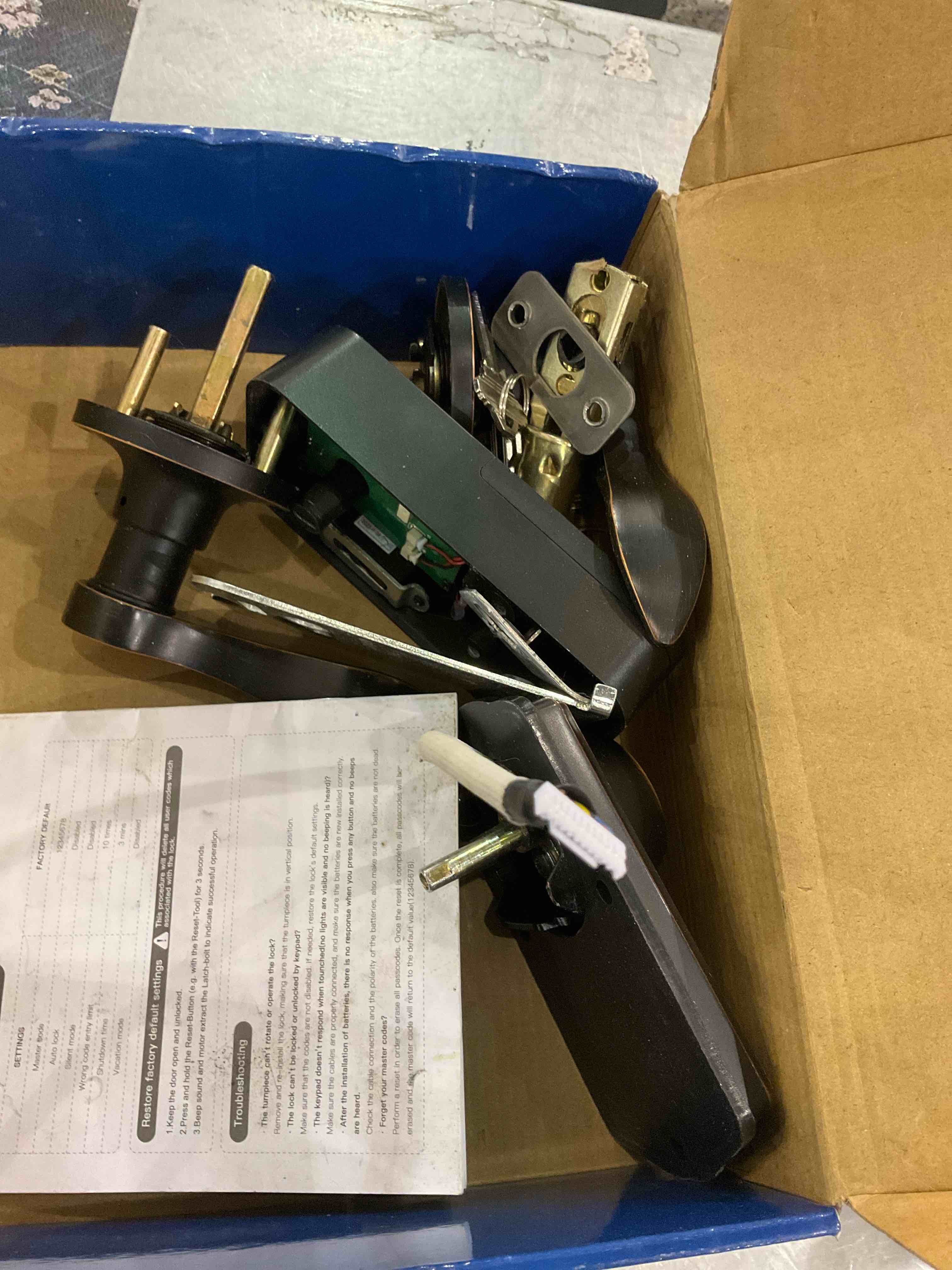 https://s3.amazonaws.com/lotting-images-prod/BargainHunt/EXS00382951_1715863792325.jpeg