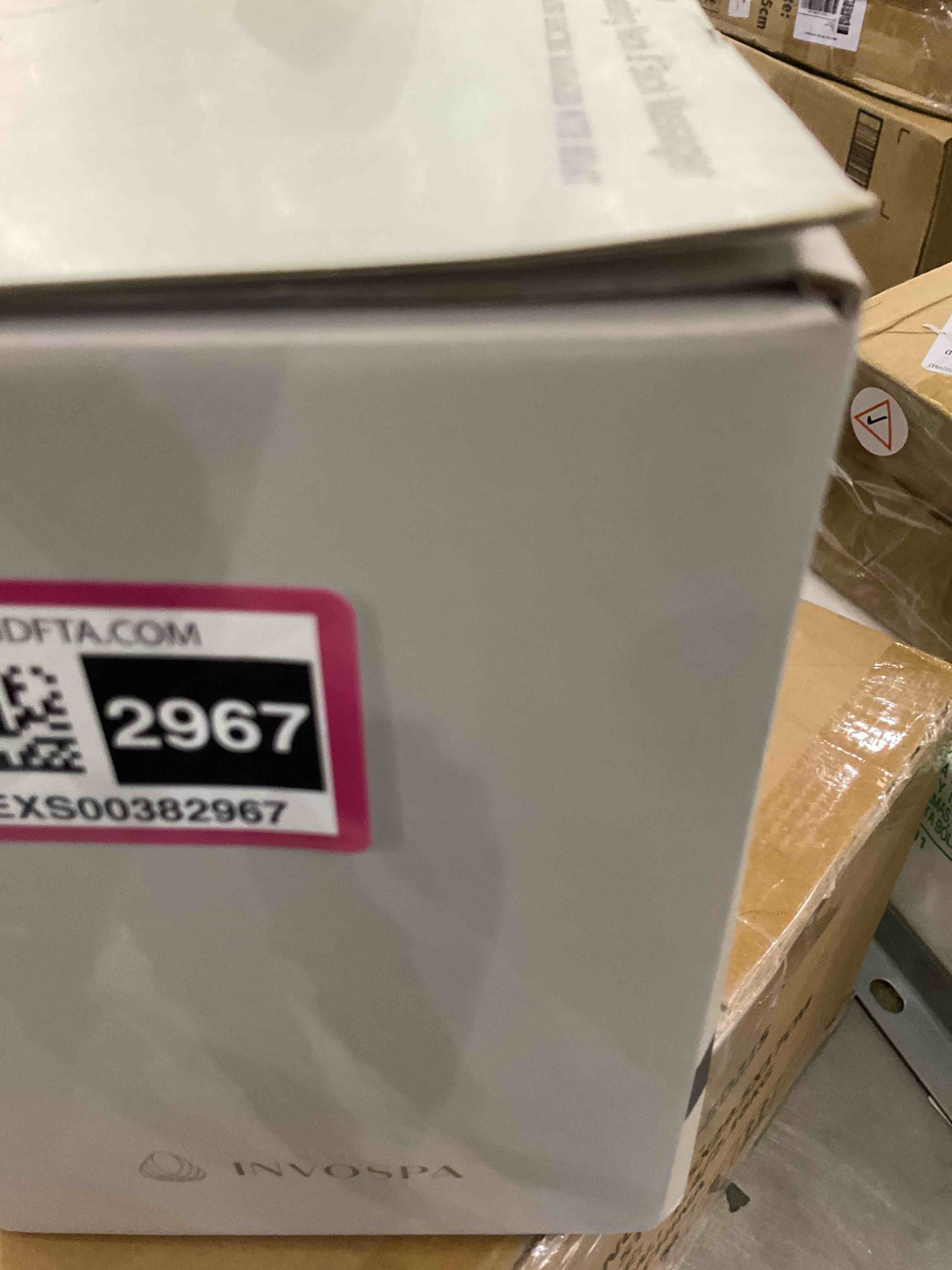 https://s3.amazonaws.com/lotting-images-prod/BargainHunt/EXS00382967_1715867579811.jpeg