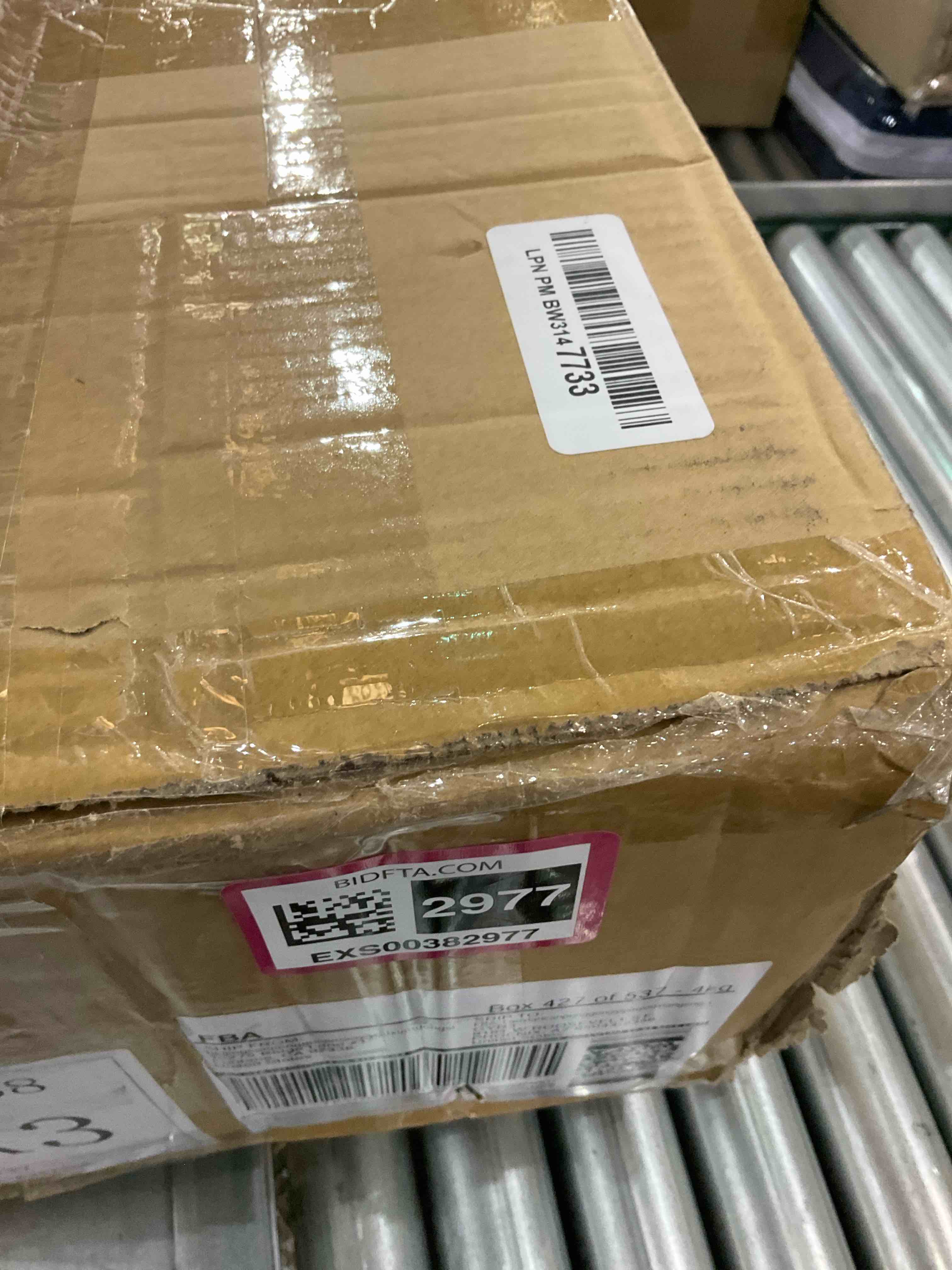 https://s3.amazonaws.com/lotting-images-prod/BargainHunt/EXS00382977_1715869602400.jpeg