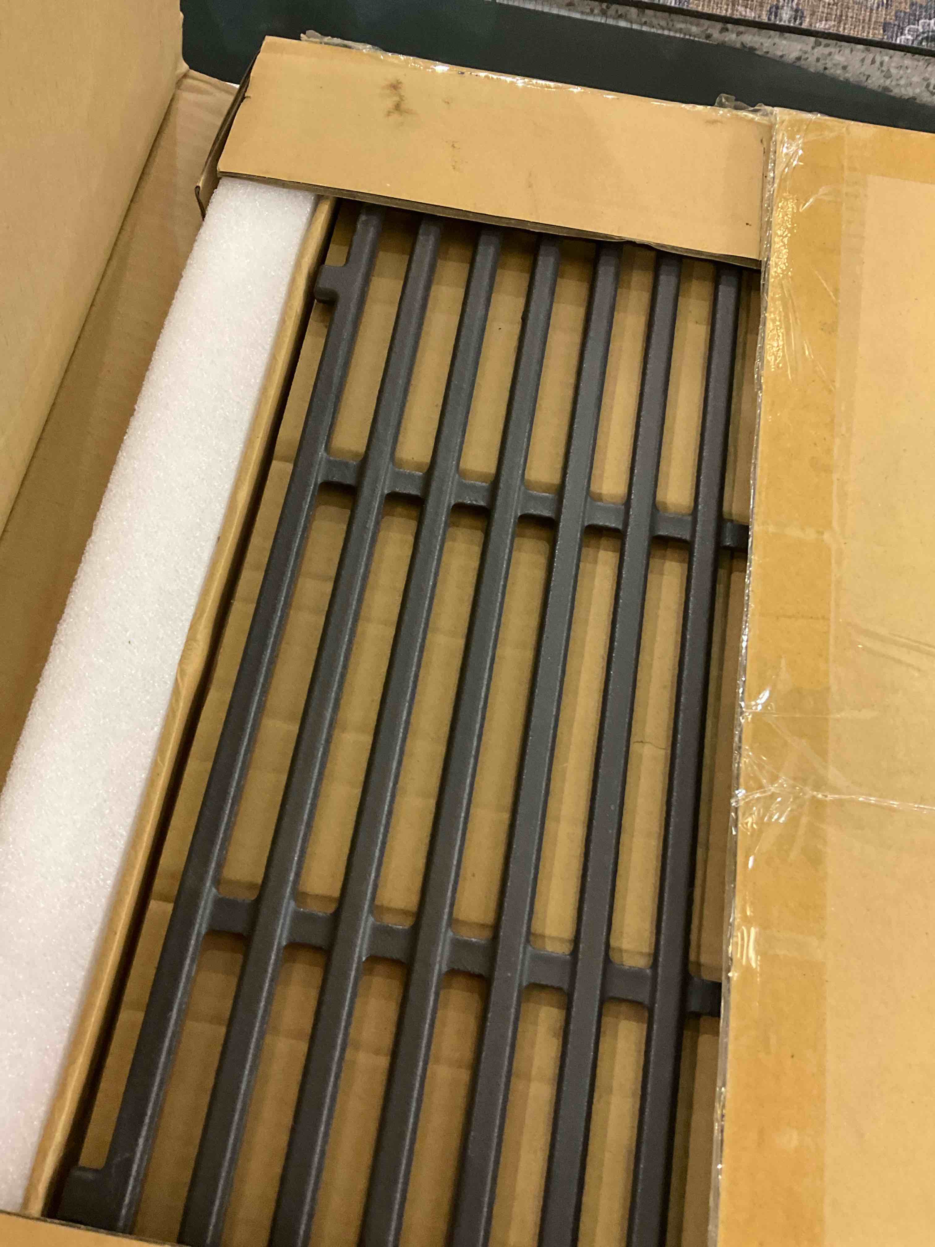 https://s3.amazonaws.com/lotting-images-prod/BargainHunt/EXS00383107_1715783903379.jpeg