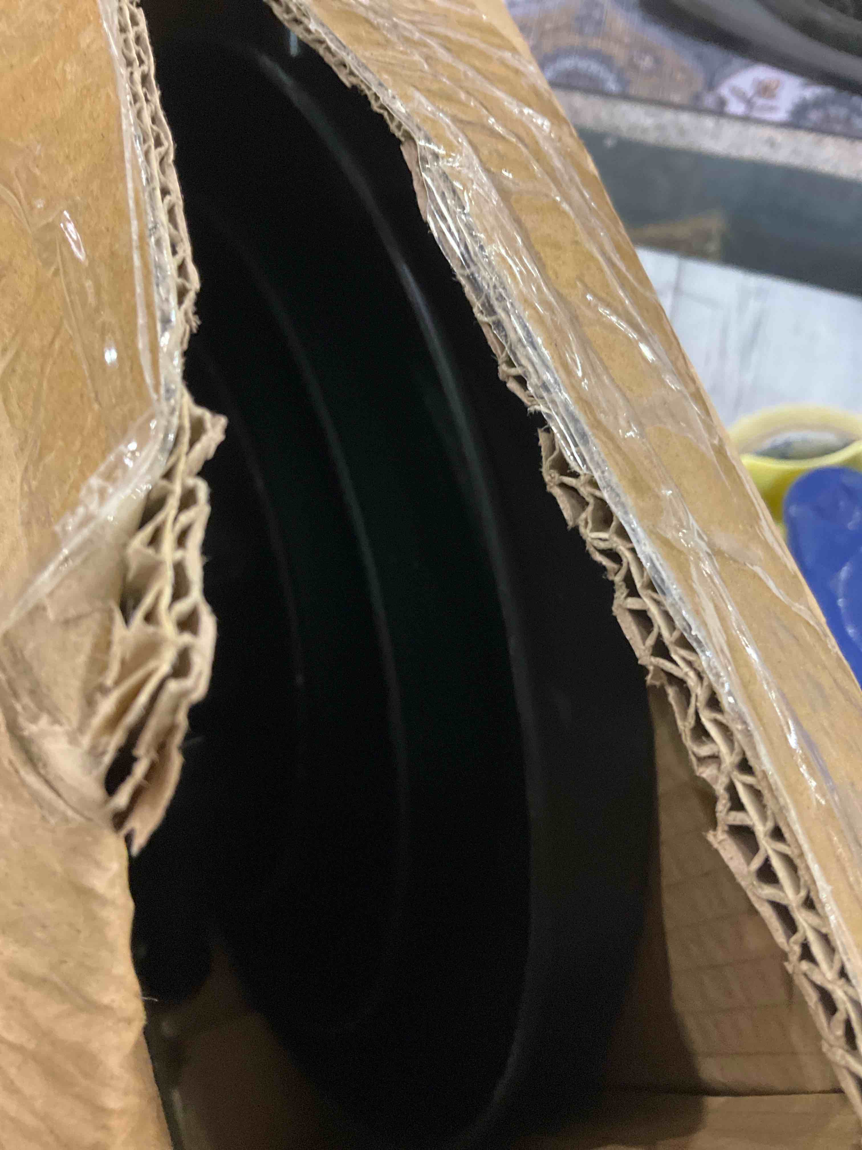 https://s3.amazonaws.com/lotting-images-prod/BargainHunt/EXS00383334_1715954908795.jpeg