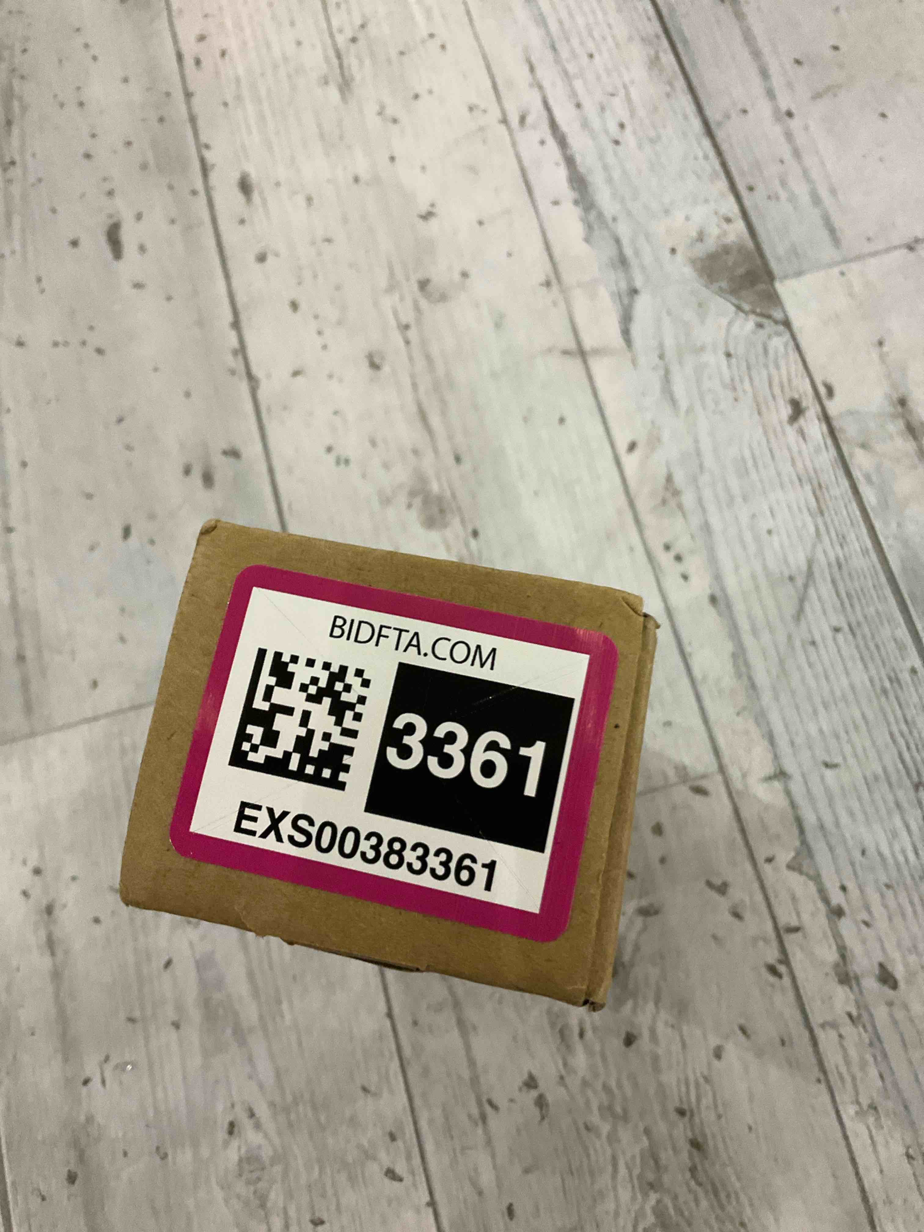 https://s3.amazonaws.com/lotting-images-prod/BargainHunt/EXS00383361_1715958127741.jpeg