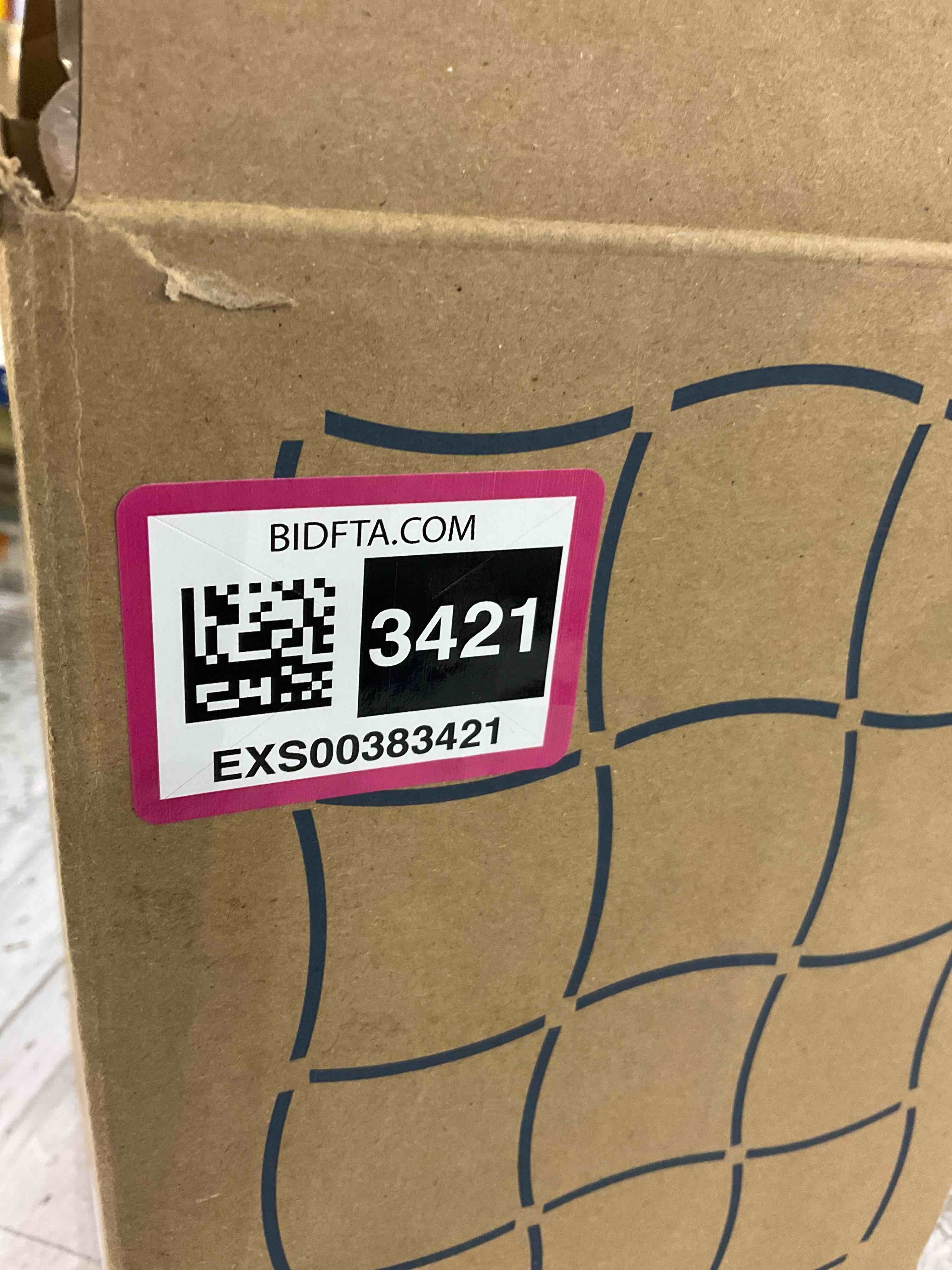 https://s3.amazonaws.com/lotting-images-prod/BargainHunt/EXS00383421_1716203472728.jpeg