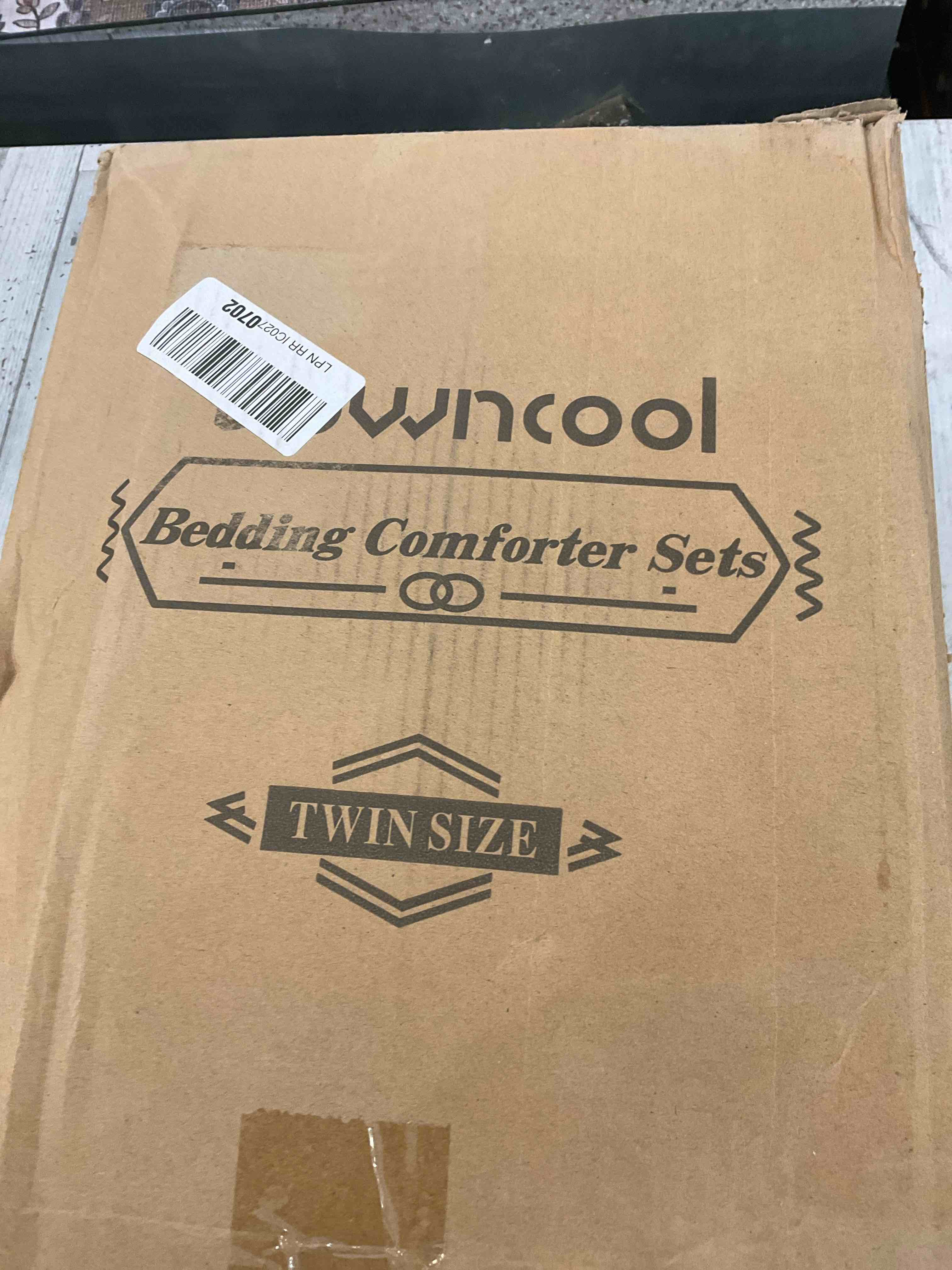 https://s3.amazonaws.com/lotting-images-prod/BargainHunt/EXS00383483_1716225249091.jpeg