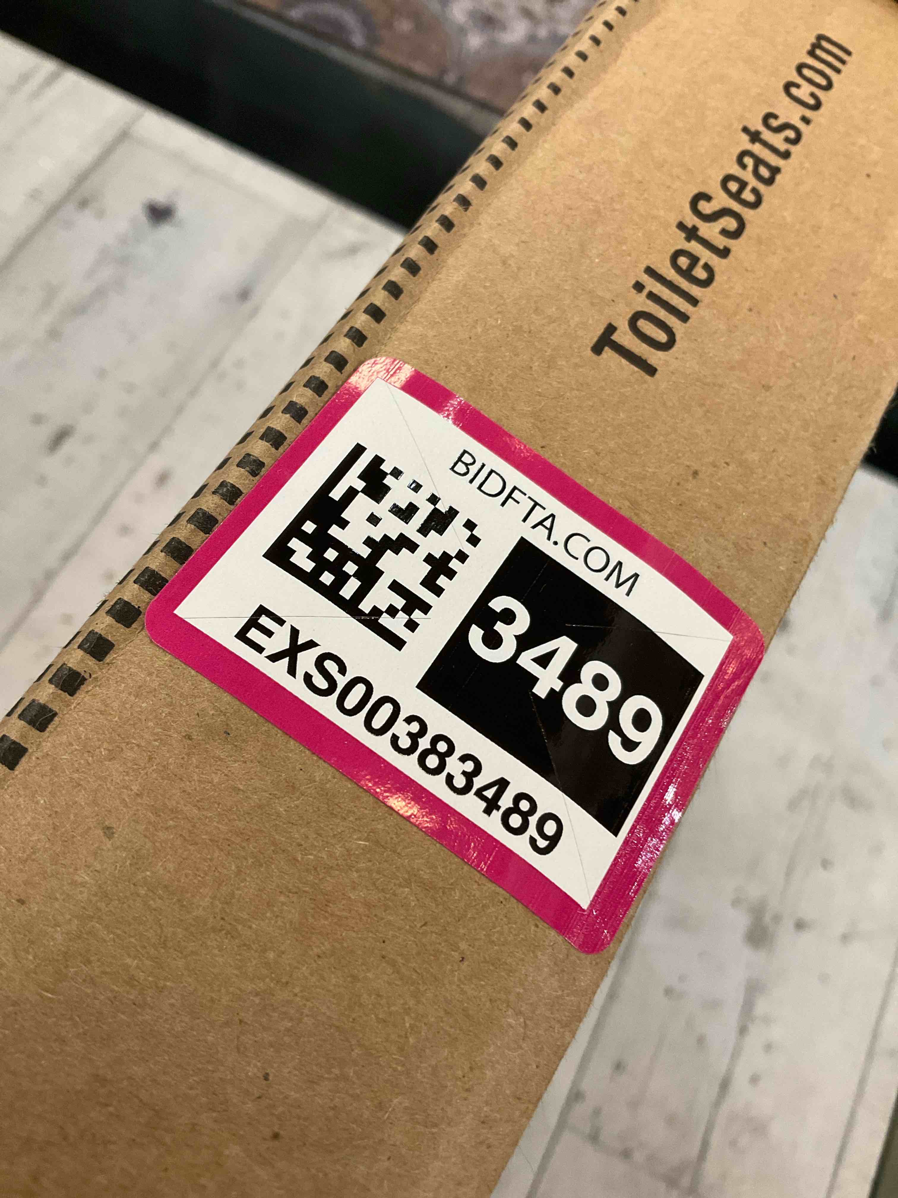 https://s3.amazonaws.com/lotting-images-prod/BargainHunt/EXS00383489_1716227163298.jpeg
