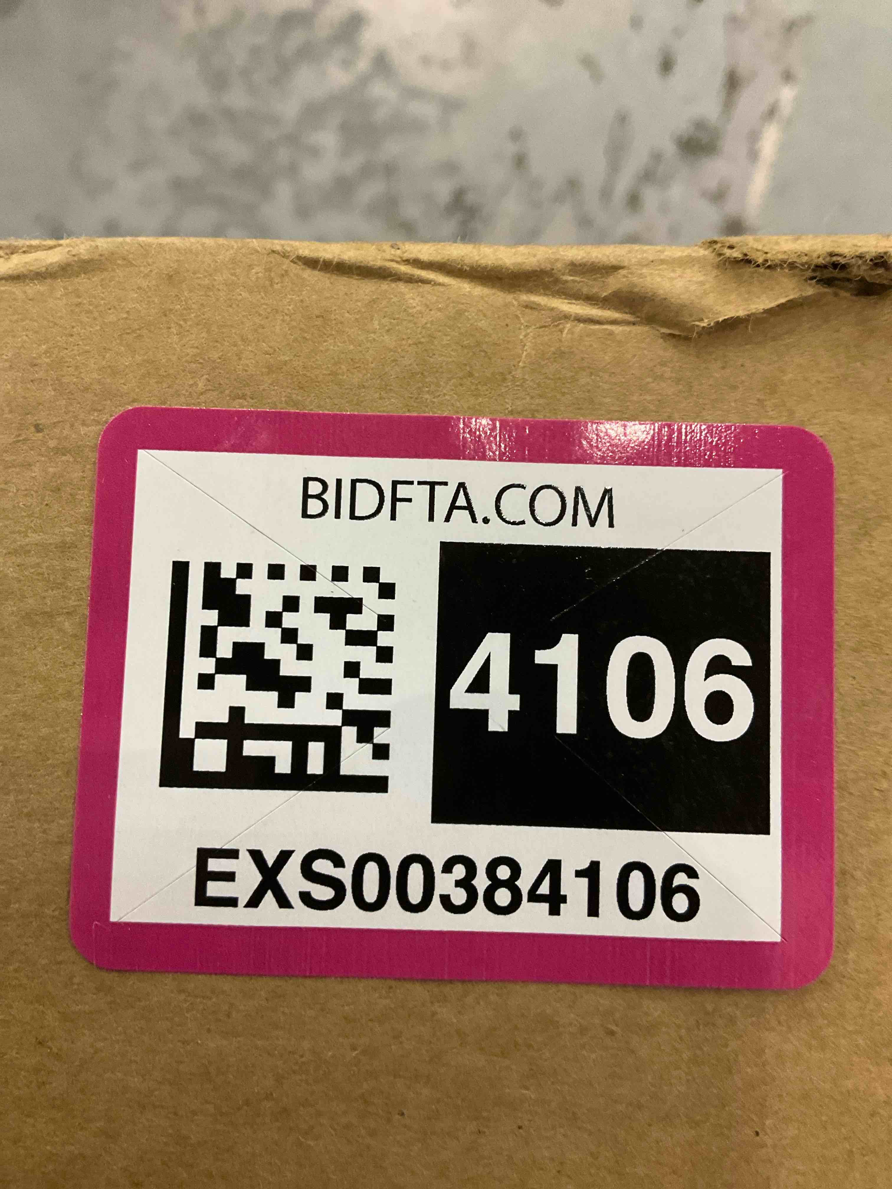 https://s3.amazonaws.com/lotting-images-prod/BargainHunt/EXS00384106_1716550783504.jpeg