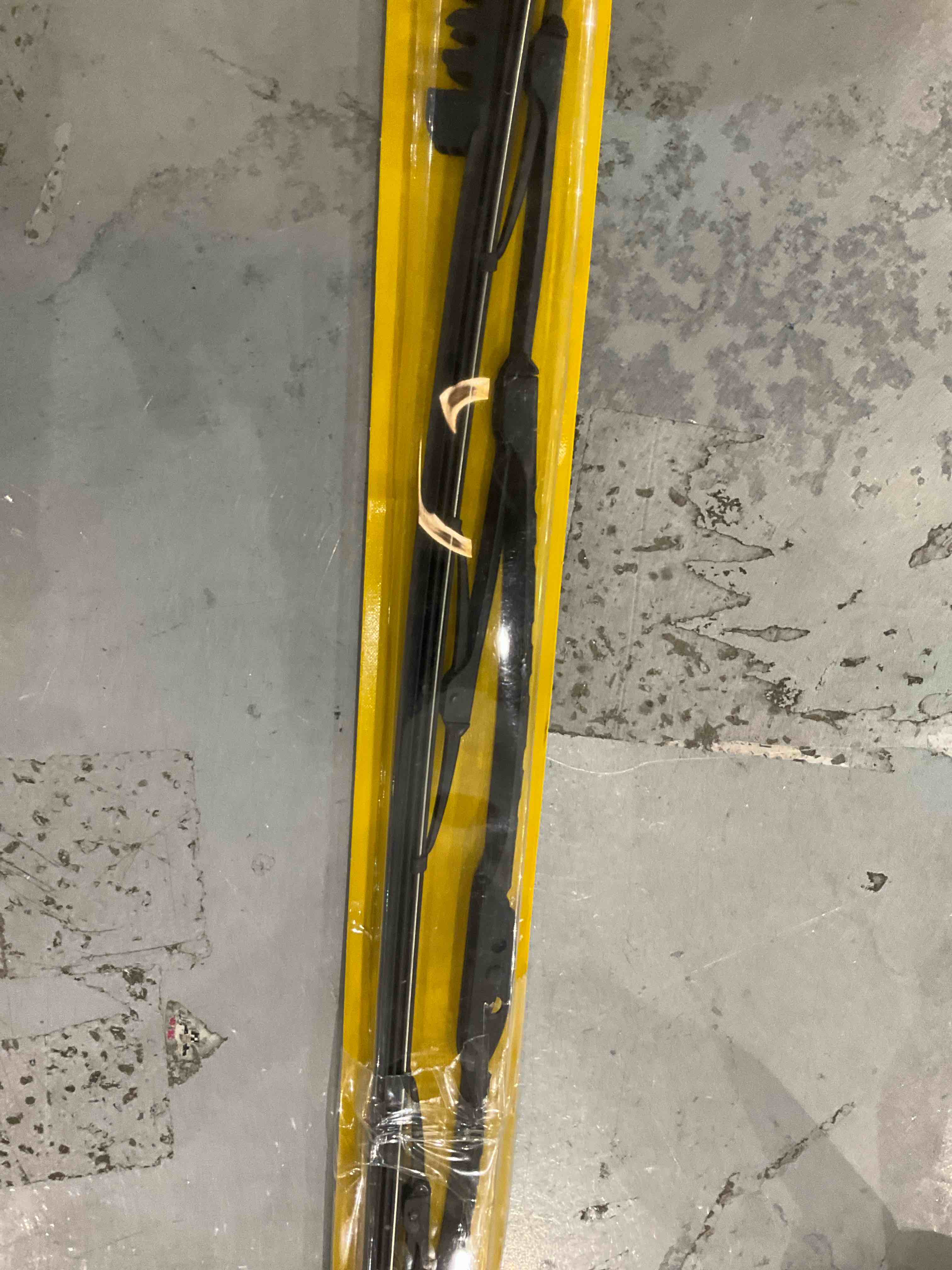 https://s3.amazonaws.com/lotting-images-prod/BargainHunt/EXS00384125_1716554217311.jpeg