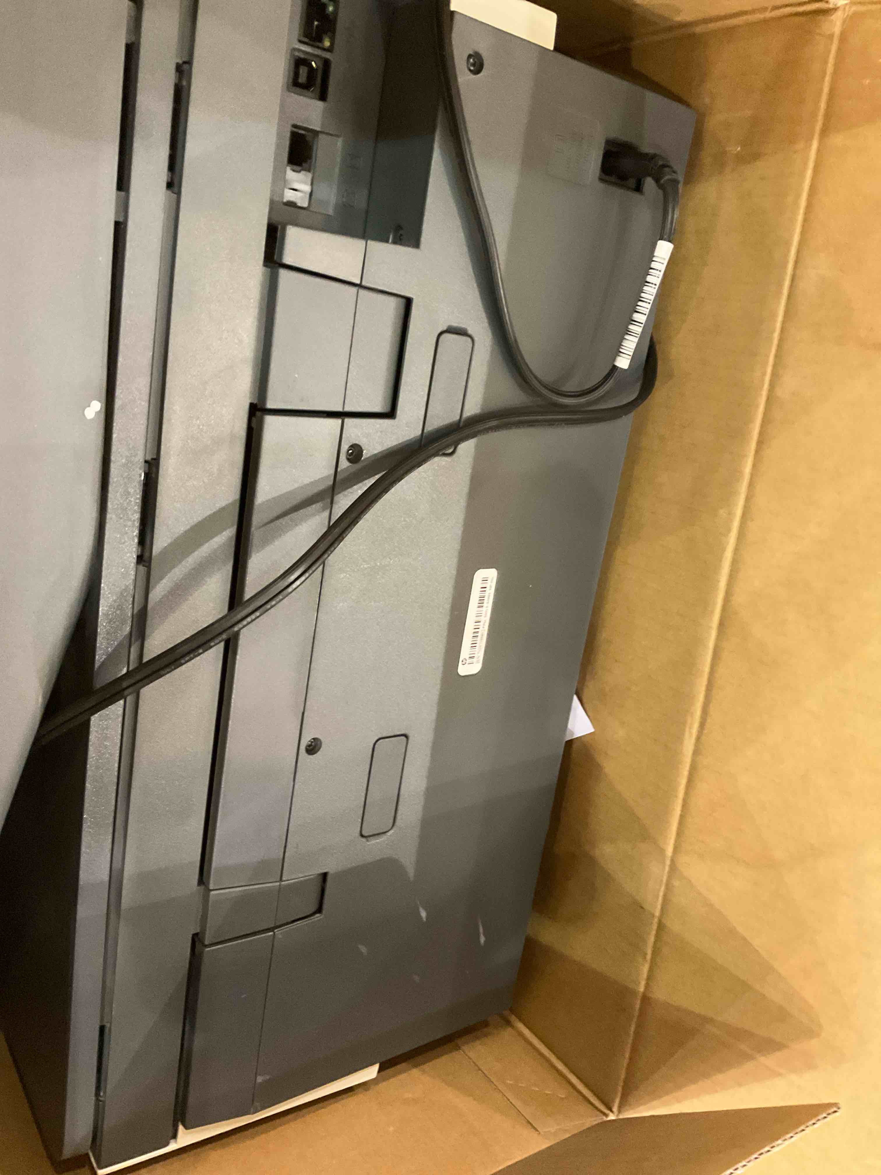 https://s3.amazonaws.com/lotting-images-prod/BargainHunt/EXS00384183_1716900207146.jpeg