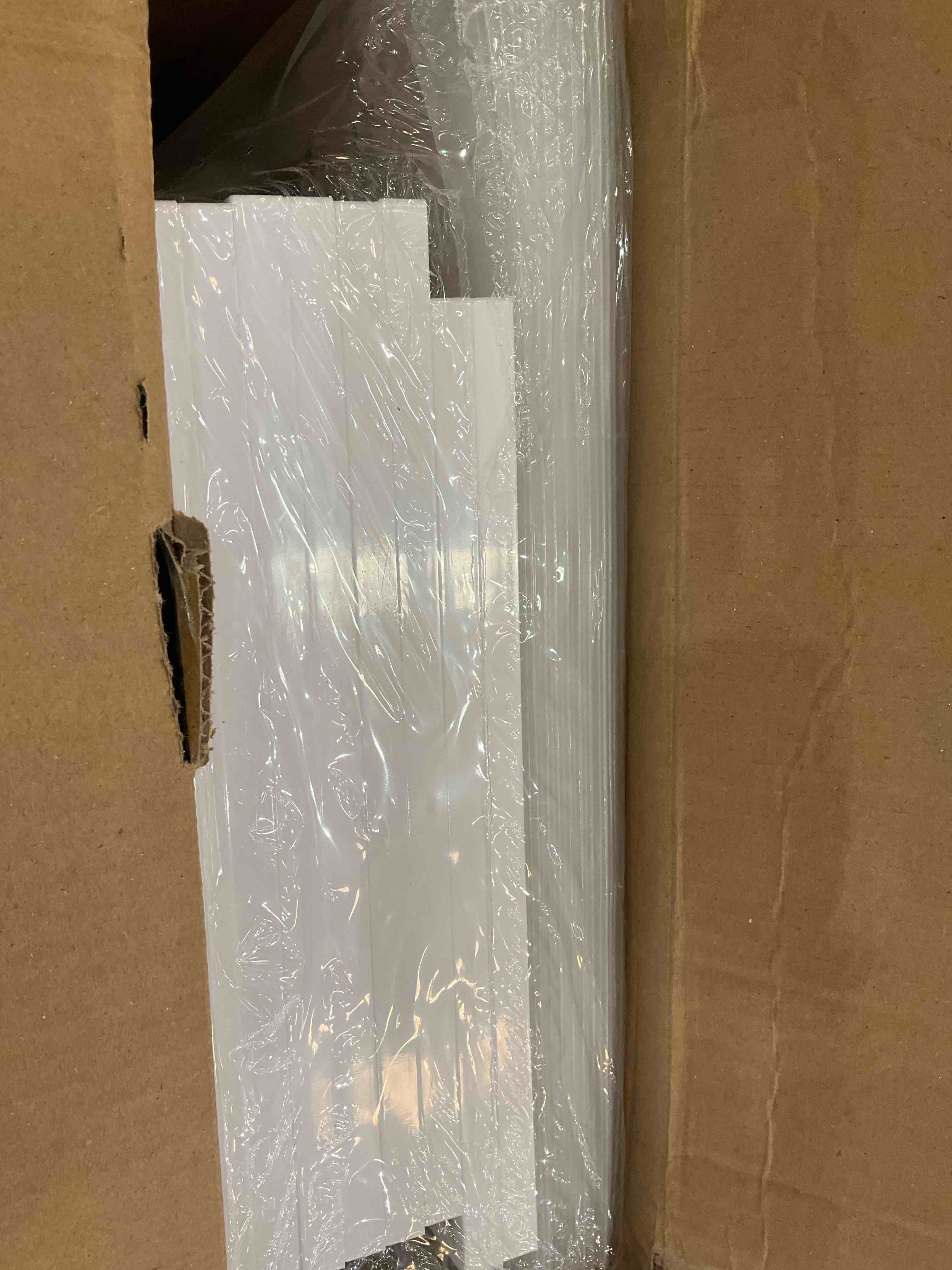 https://s3.amazonaws.com/lotting-images-prod/BargainHunt/EXS00384249_1716915894422.jpeg