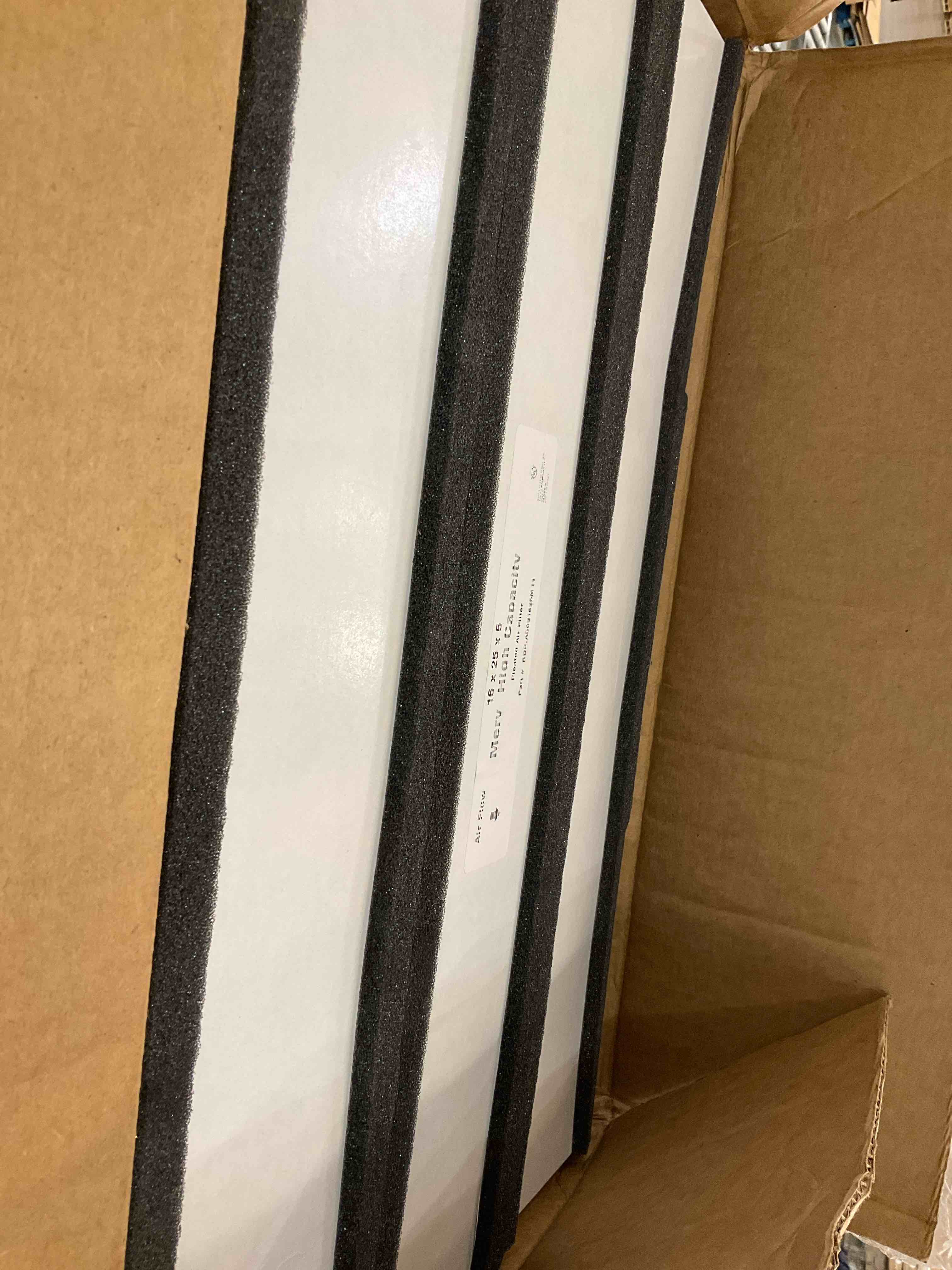 https://s3.amazonaws.com/lotting-images-prod/BargainHunt/EXS00384250_1716916152419.jpeg