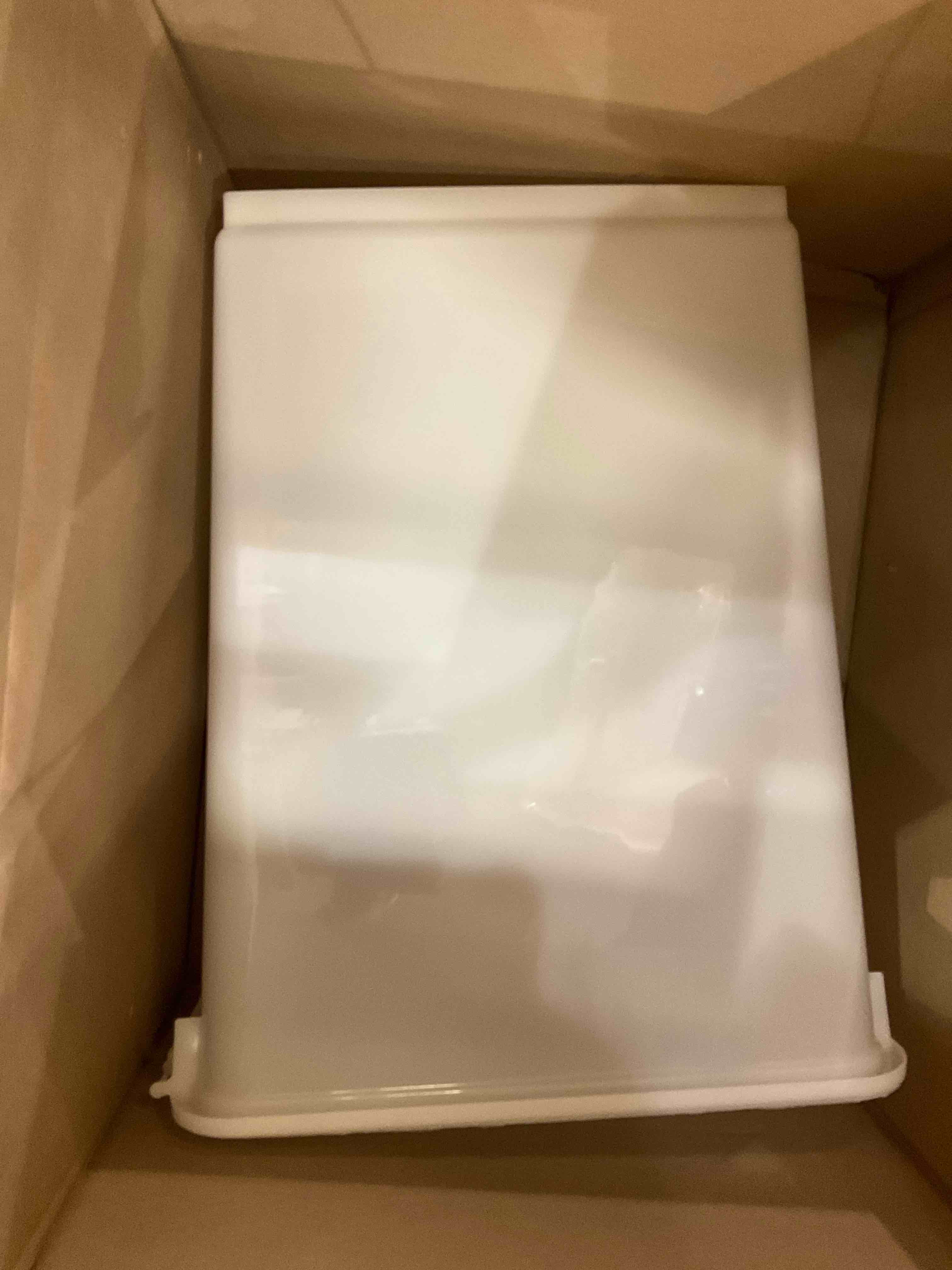 https://s3.amazonaws.com/lotting-images-prod/BargainHunt/EXS00384262_1716918671242.jpeg