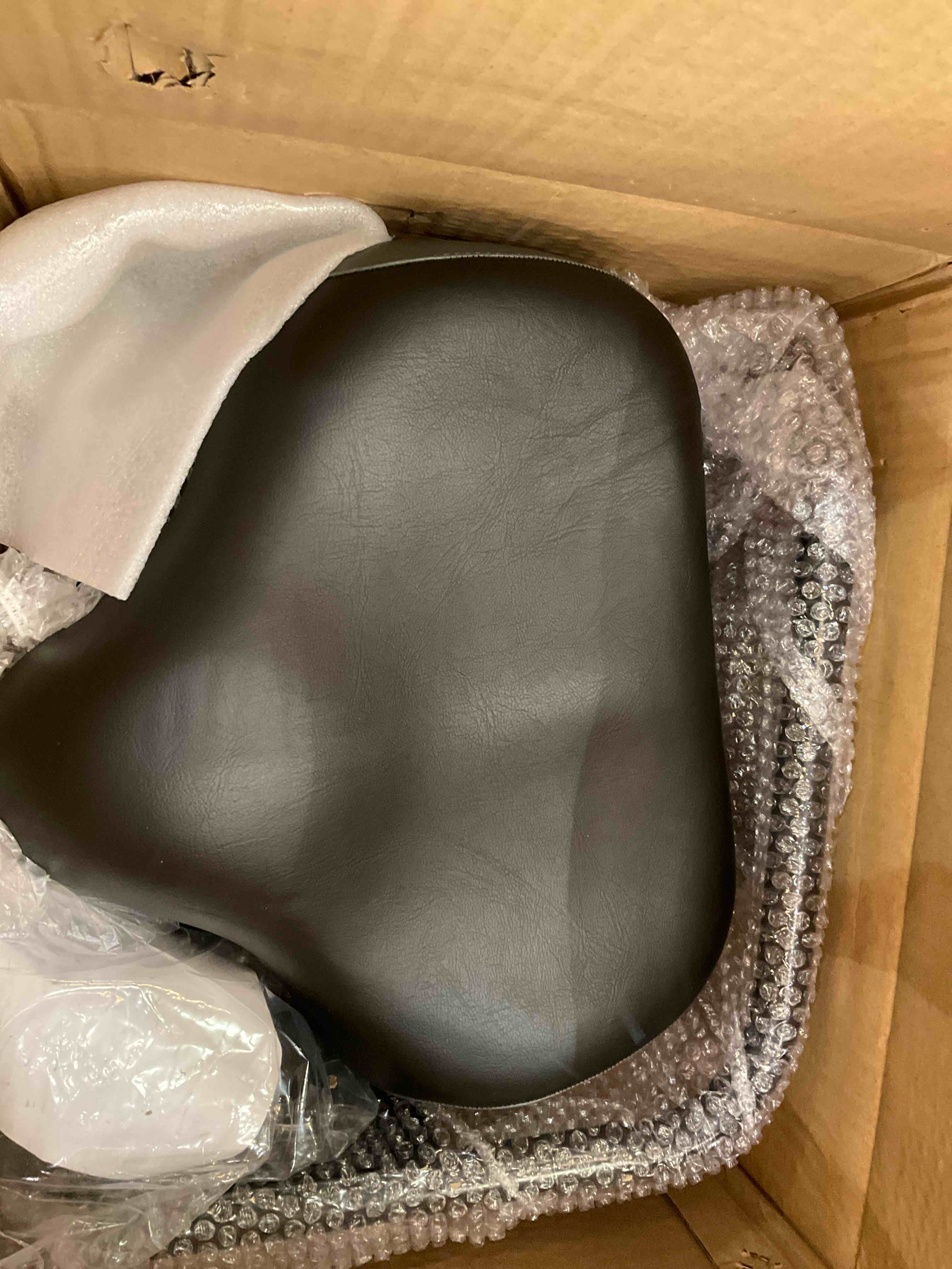 https://s3.amazonaws.com/lotting-images-prod/BargainHunt/EXS00384270_1716921599959.jpeg